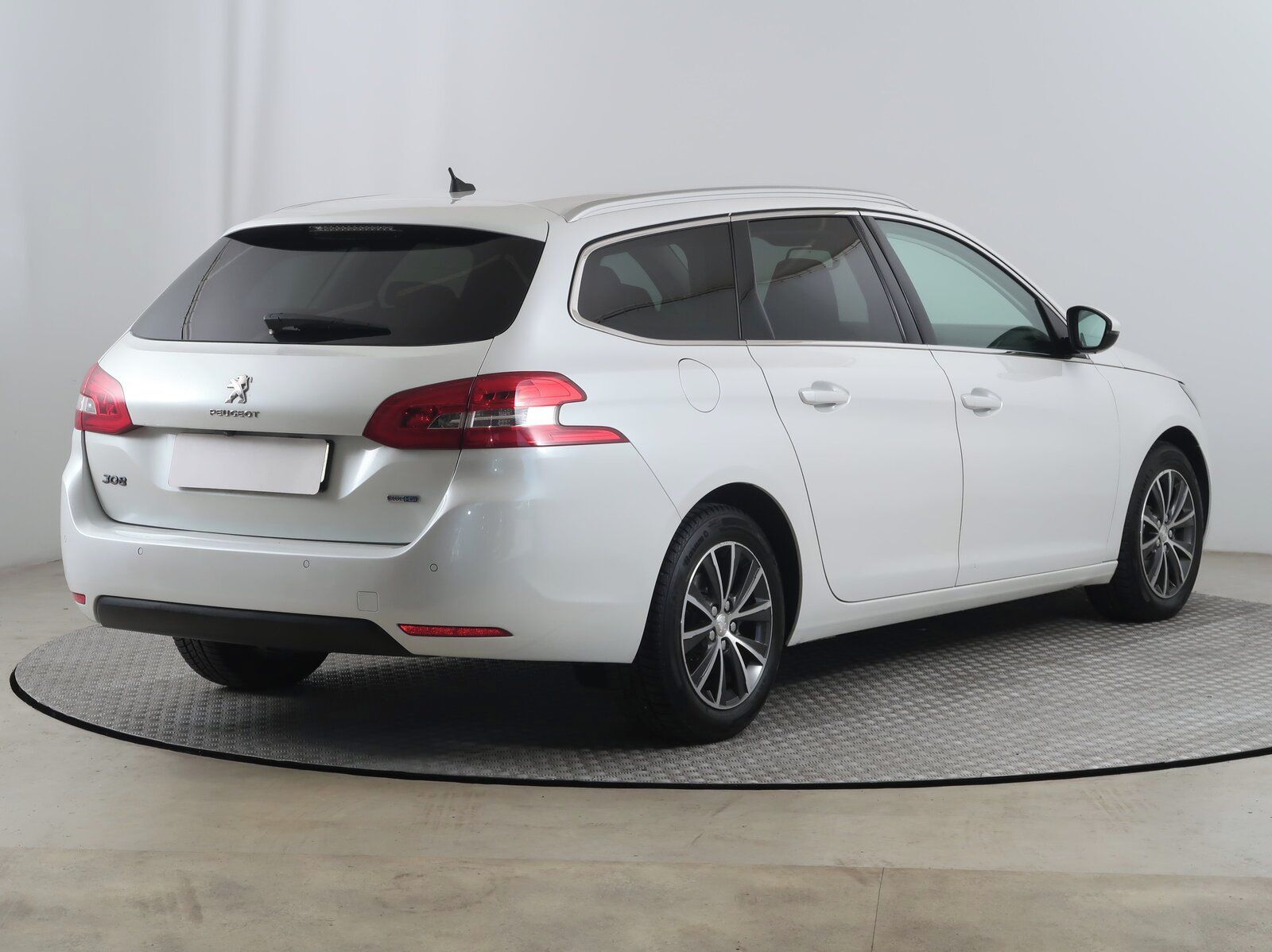 Peugeot 308, 1.6 BlueHDi, Automat - fotka 5