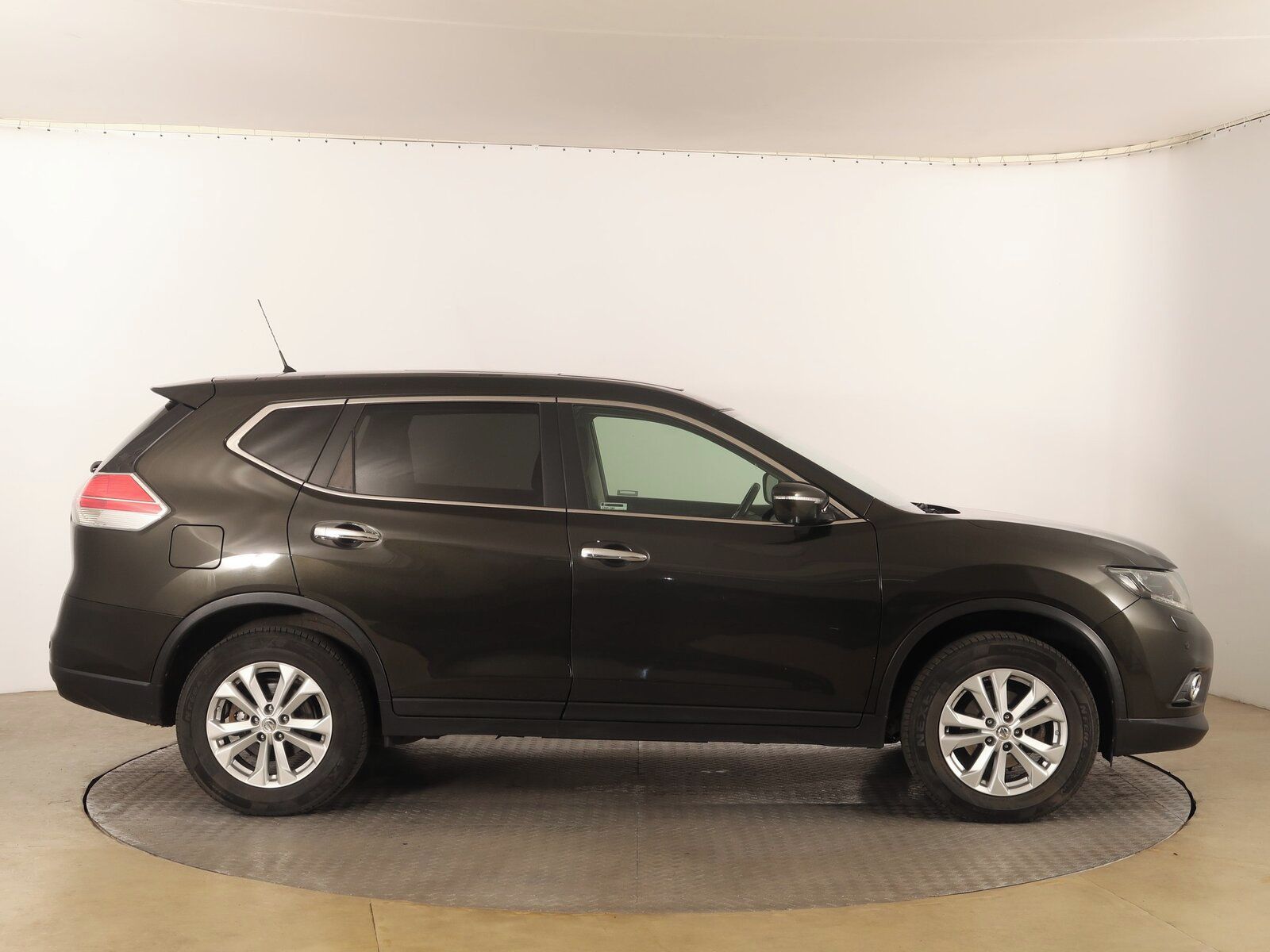 Nissan X-Trail, 1.6 dCi, 4X4, Serv.kniha - fotka 6