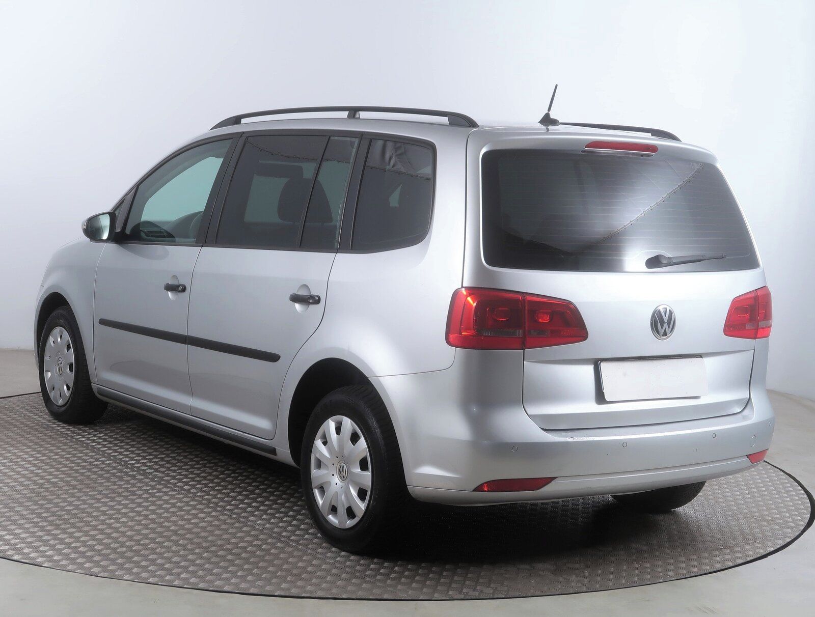 Volkswagen Touran, 1.6 TDI, Serv.kniha - fotka 4