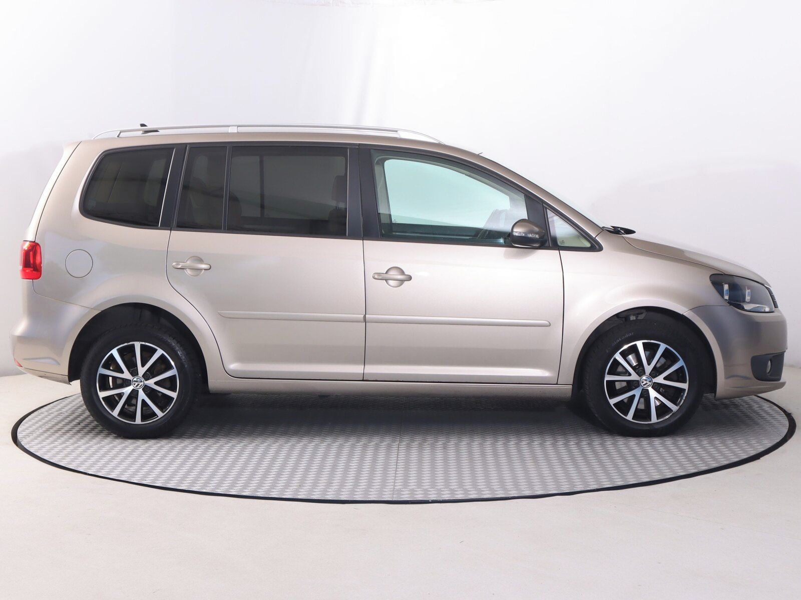 Volkswagen Touran, 2.0 TDI, Comfortline - fotka 6