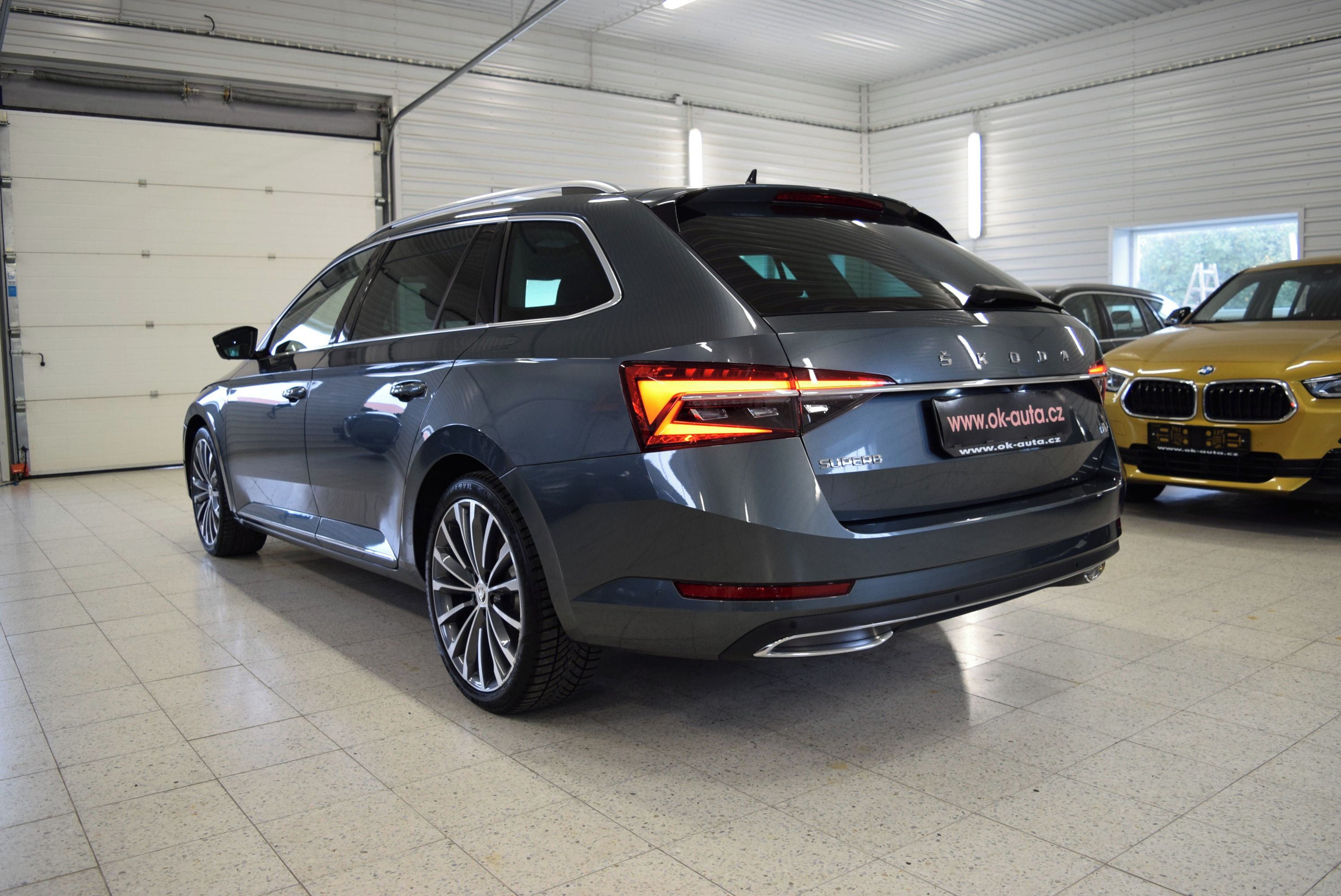 Škoda Superb, 1.4 TSI iV LAURIN & KLEMENT - fotka 3