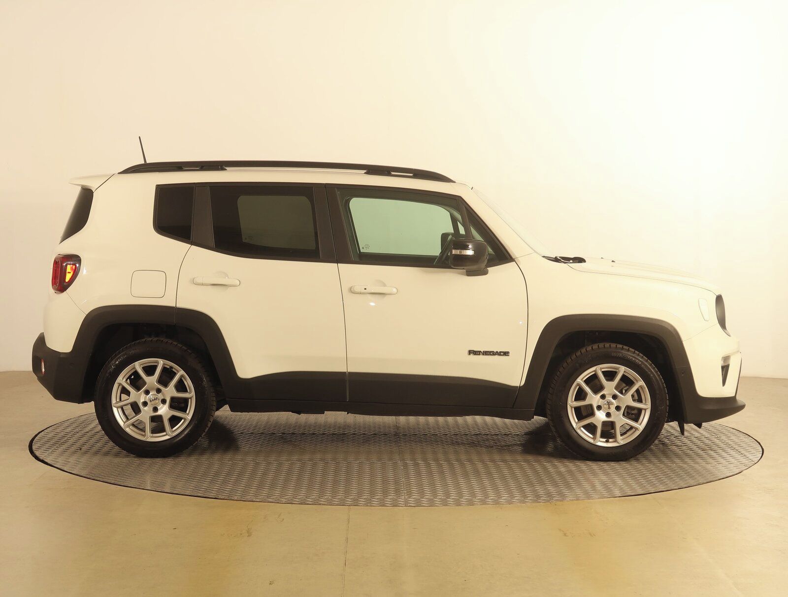 Jeep Renegade, 1.5 Turbo e-Hybrid, Limited - fotka 6