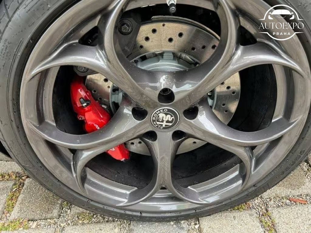 Alfa Romeo Giulia, Quadrifoglio 382KW PPF Folie - fotka 6