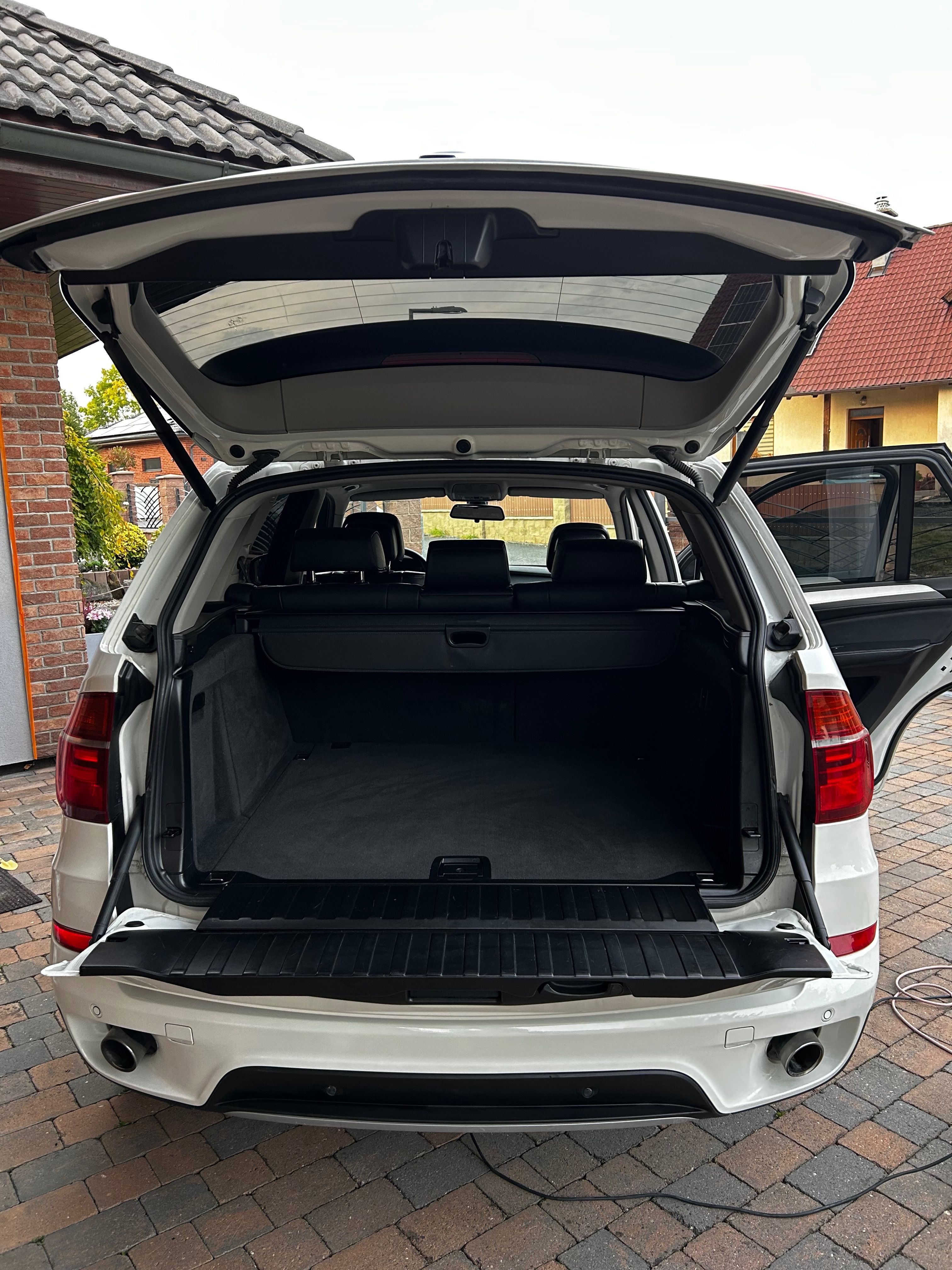 BMW X5, BMW X5 xDrive30d, 1.majitel,ČR - fotka 4