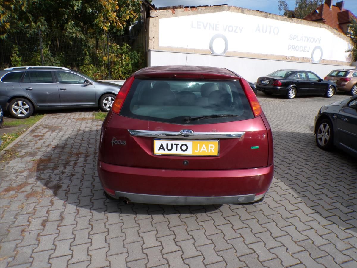 Ford Focus, 1,6 16V  GHIA - fotka 5