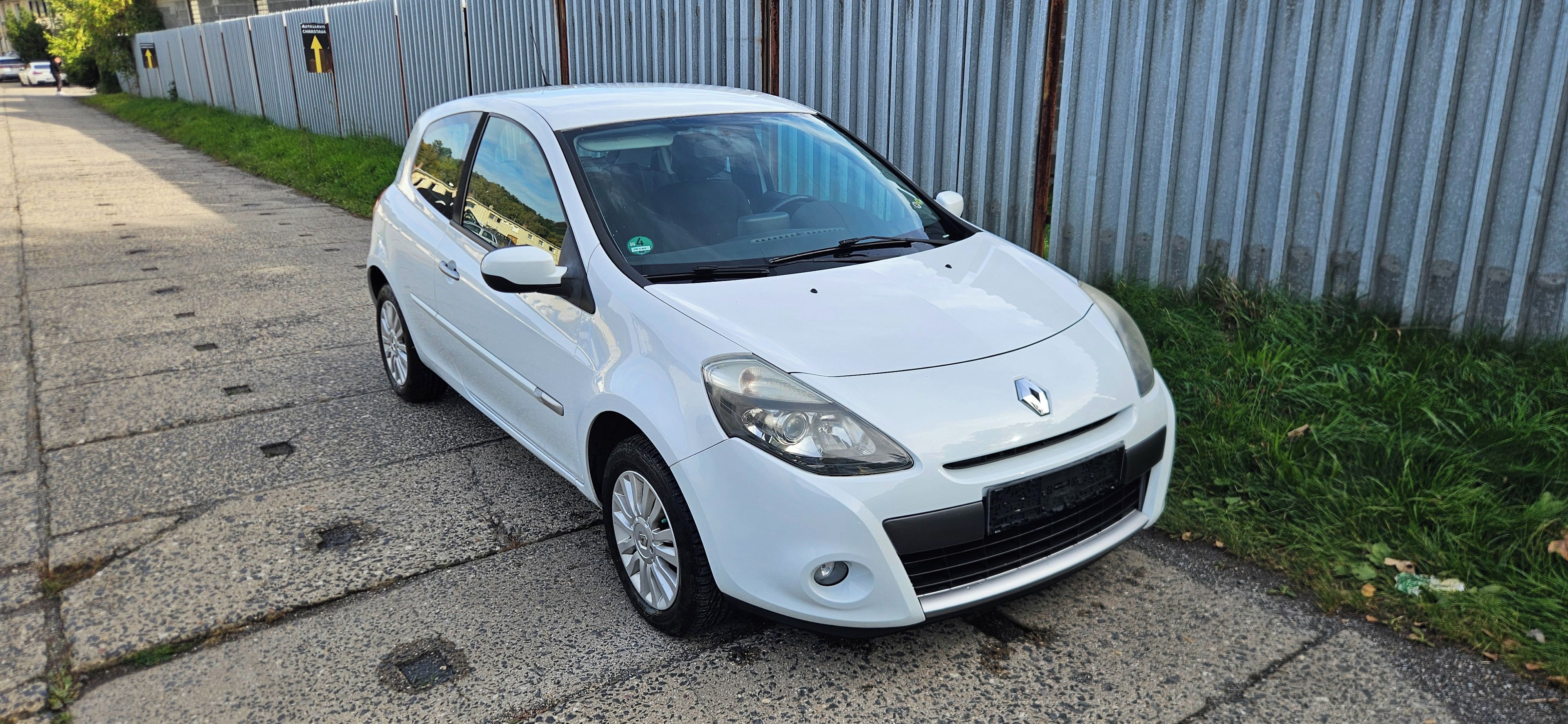 Renault Clio, Renault CLIO 1.2 55kw NAVIGACE - fotka 5