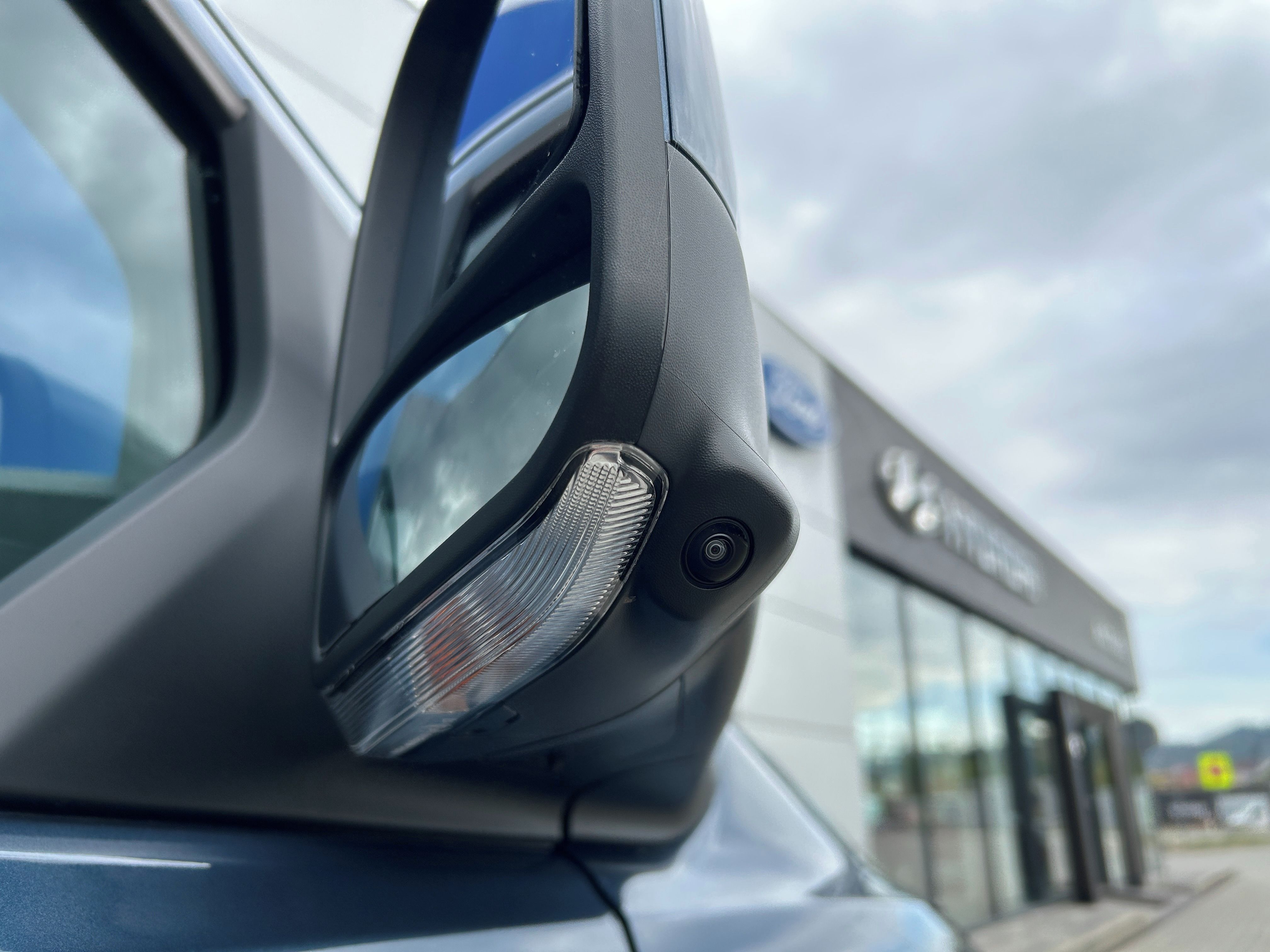 Ford Tourneo Custom, Titanium X L1 2.0EcoBlue 125kW - fotka 5