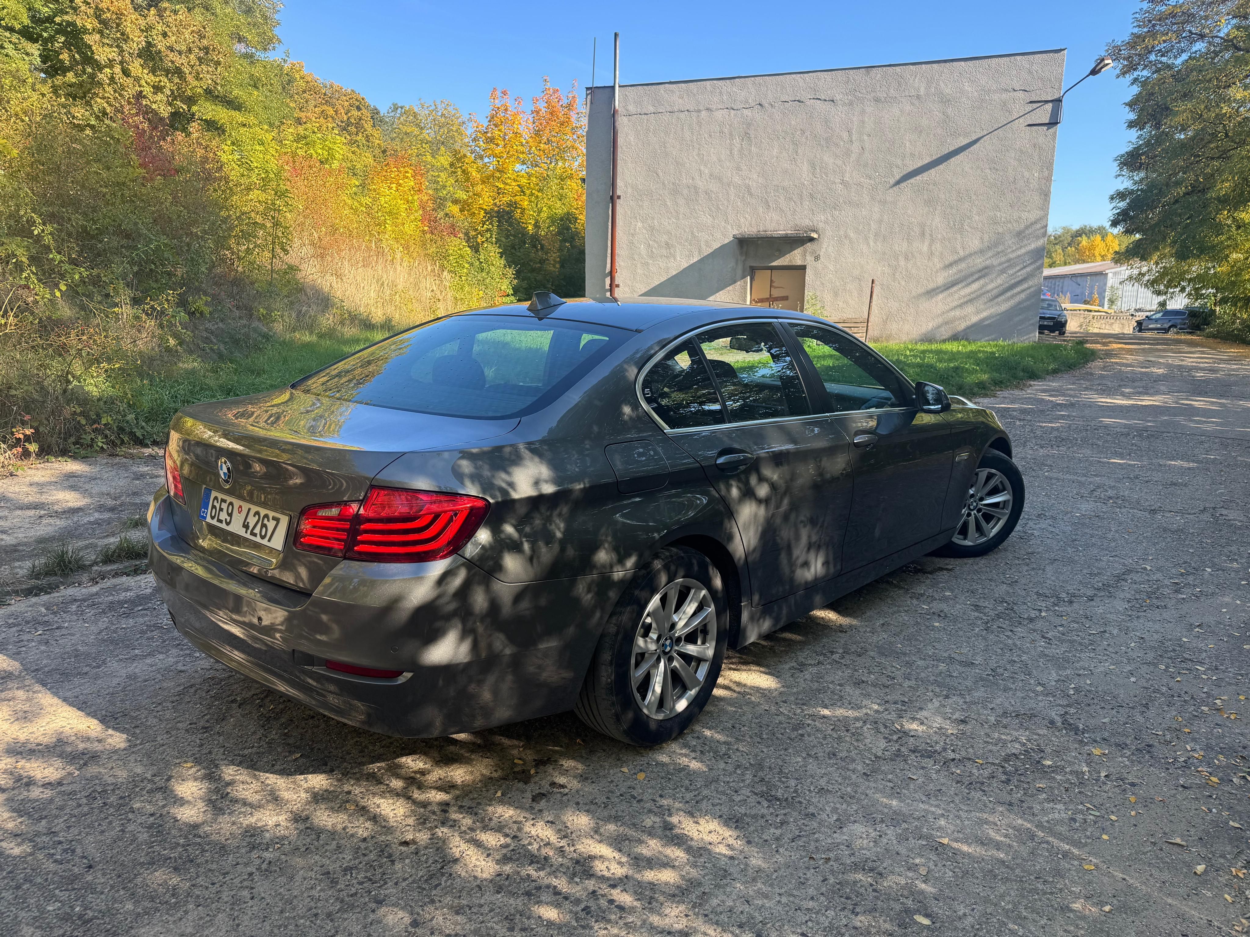 BMW Řada 5, 520i facelift, harman/kardon - fotka 4