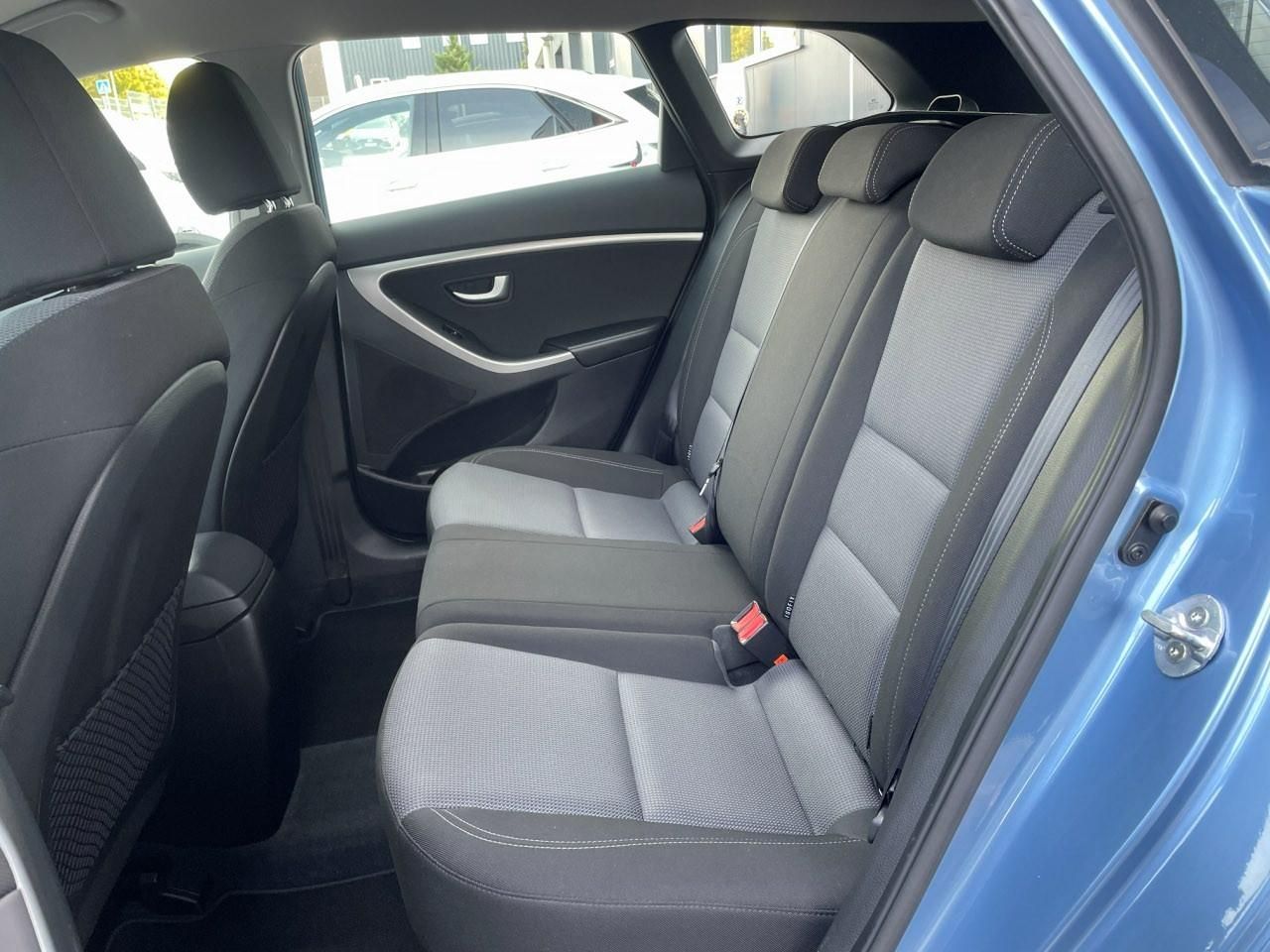 Hyundai i30, TRIKOLOR 1.6 CVVT 88 kW - fotka 5