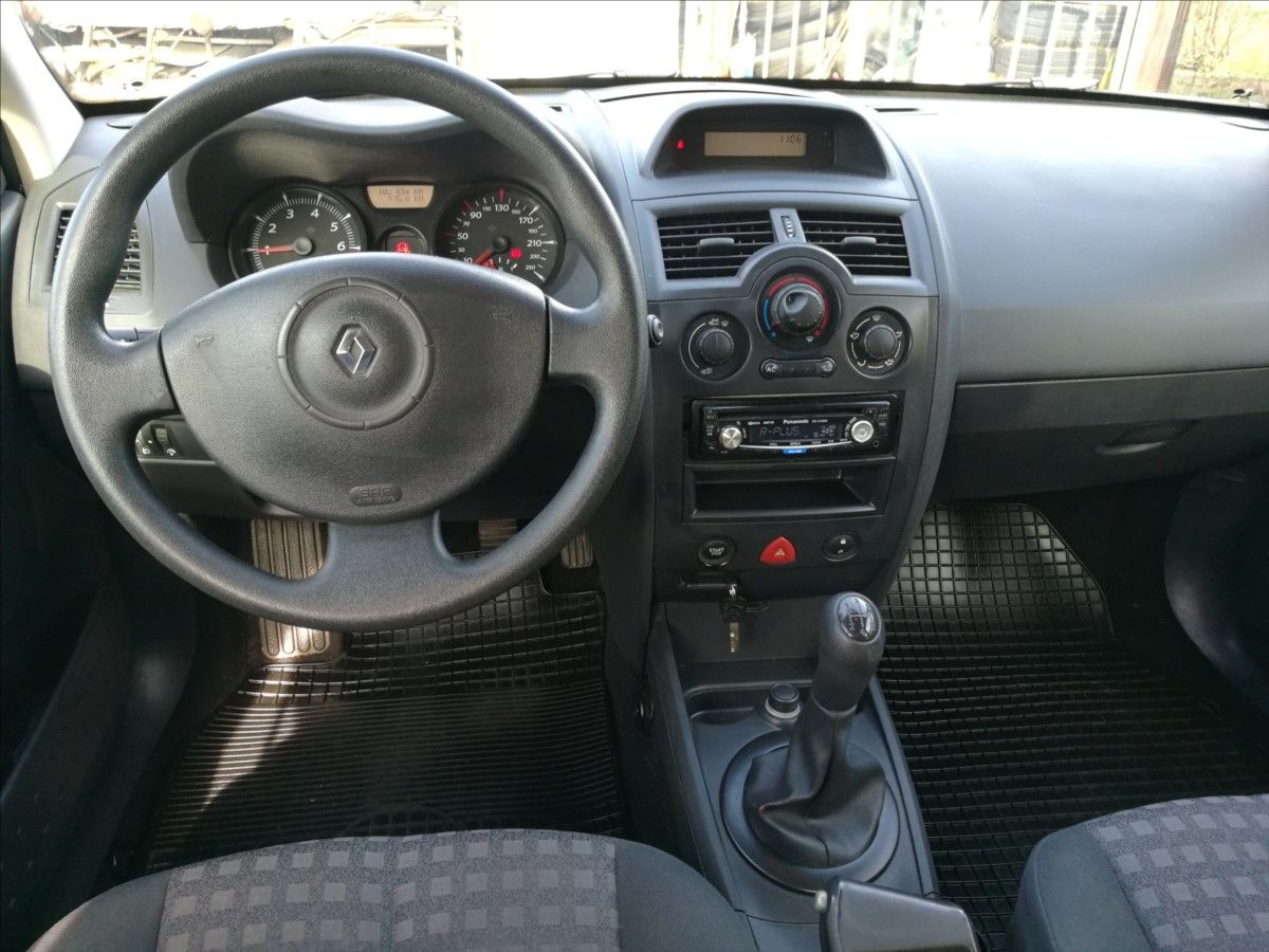 Renault Mégane, 1,4 i 16v - fotka 5