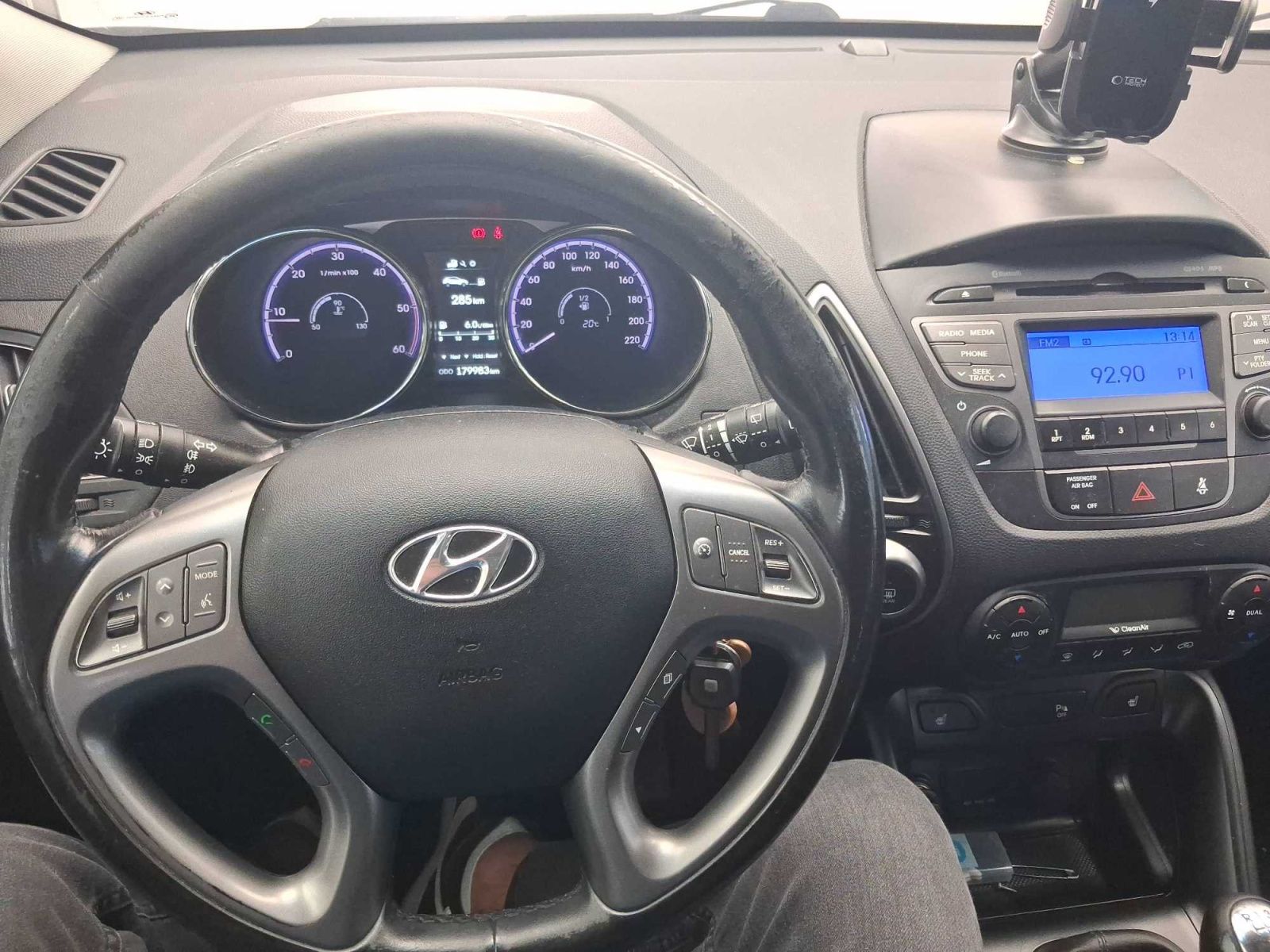 Hyundai ix35, 1.7 CRDi, Kožené sedačky - fotka 3
