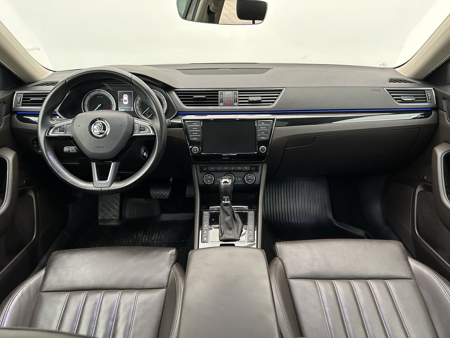 Škoda Superb, 2.0TDI 140kW 140kW L & K - fotka 5