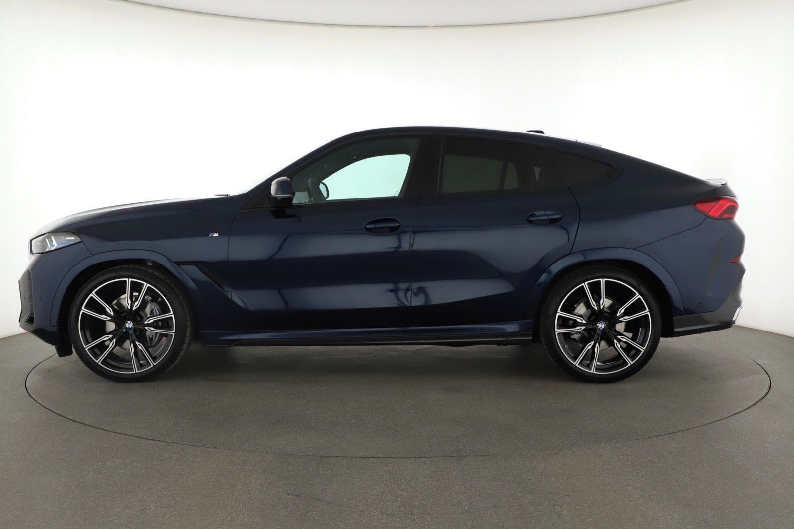 BMW X6, xDrive40i, M PAKET, KEYLESS - fotka 2