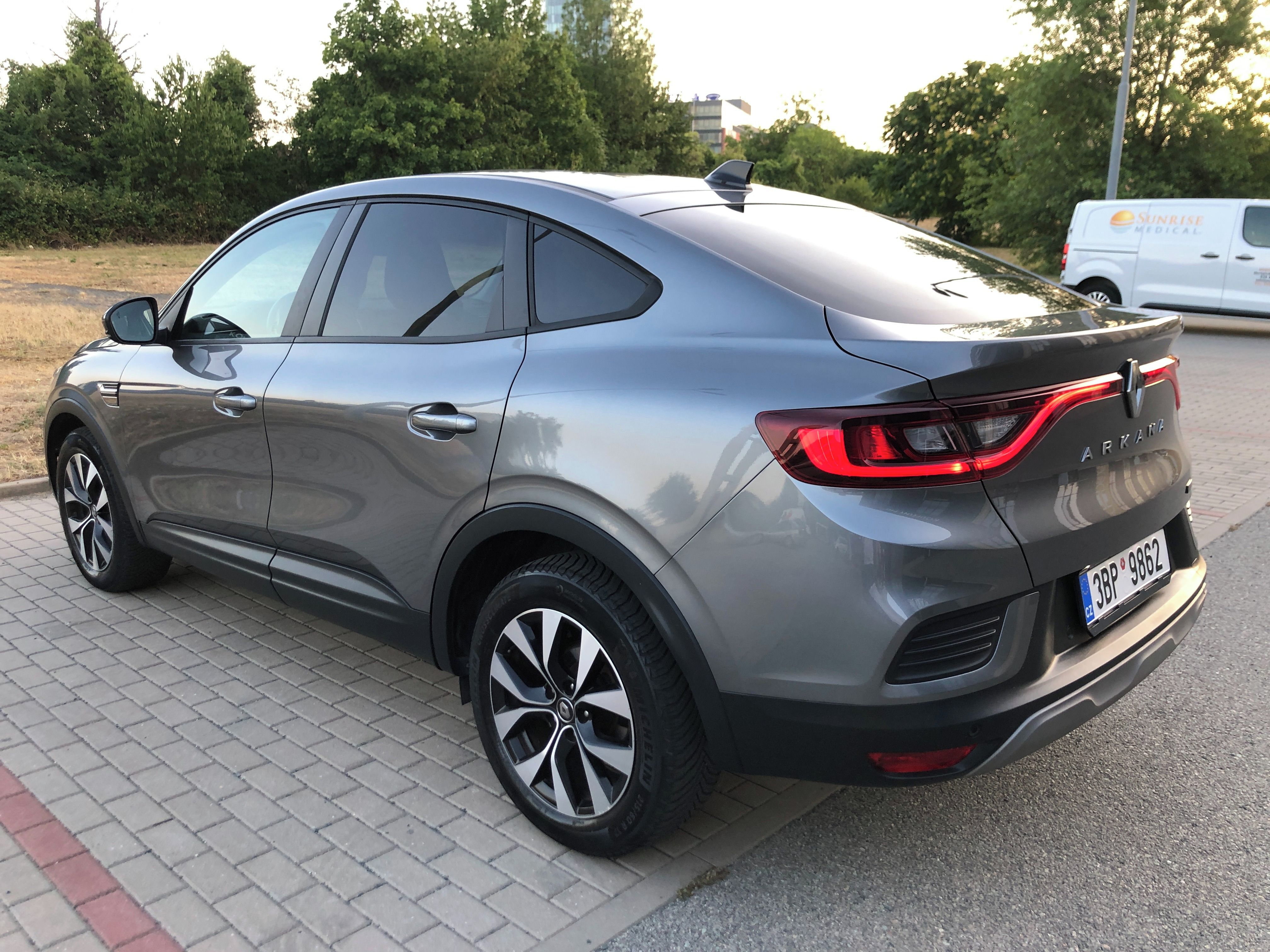 Renault Arkana, 1,6 E_TECH, HYBRID - fotka 6