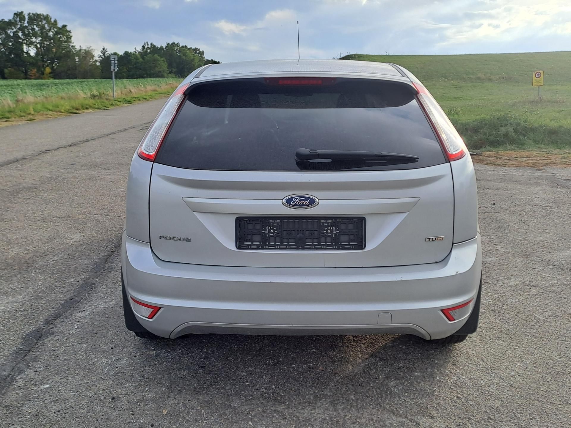 Ford Focus, 1.6 TDCi, DOLOŽENÉ KM, PĚKNÝ - fotka 6
