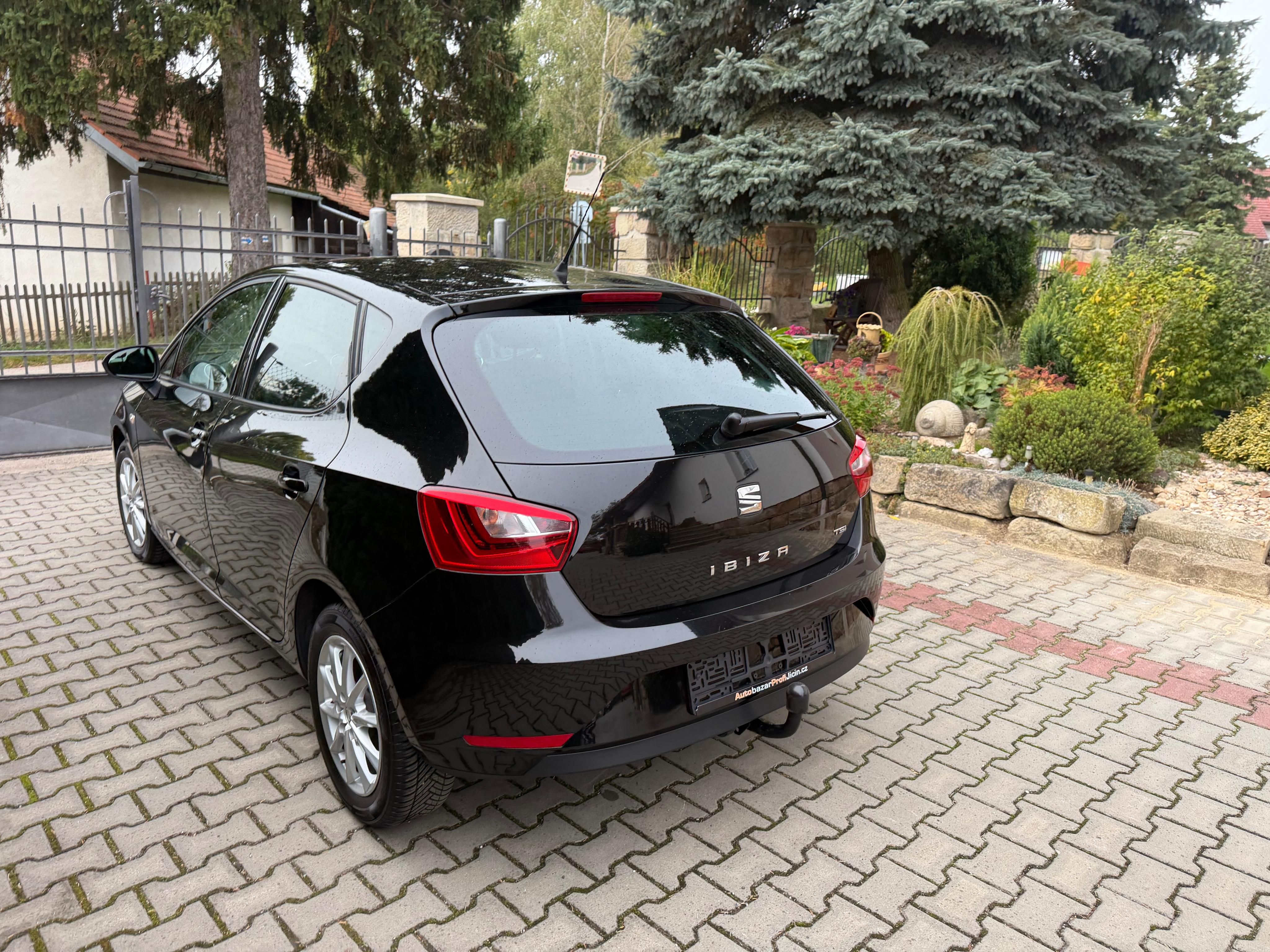 Seat Ibiza, 1,2 TSi / 66kw Tažné klima - fotka 6