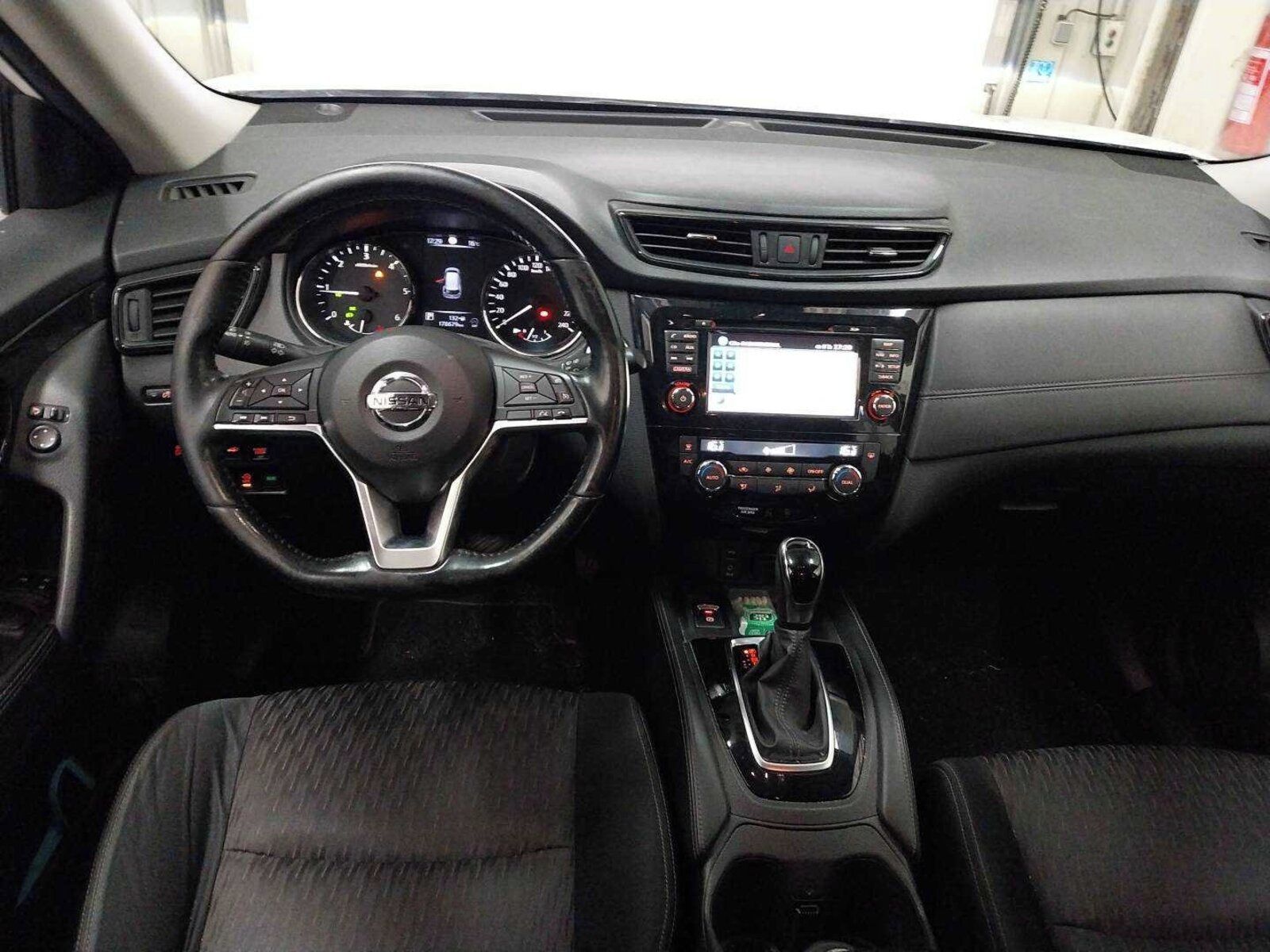 Nissan X-Trail, 2.0 dCi, 4X4, Automat, Navi - fotka 3