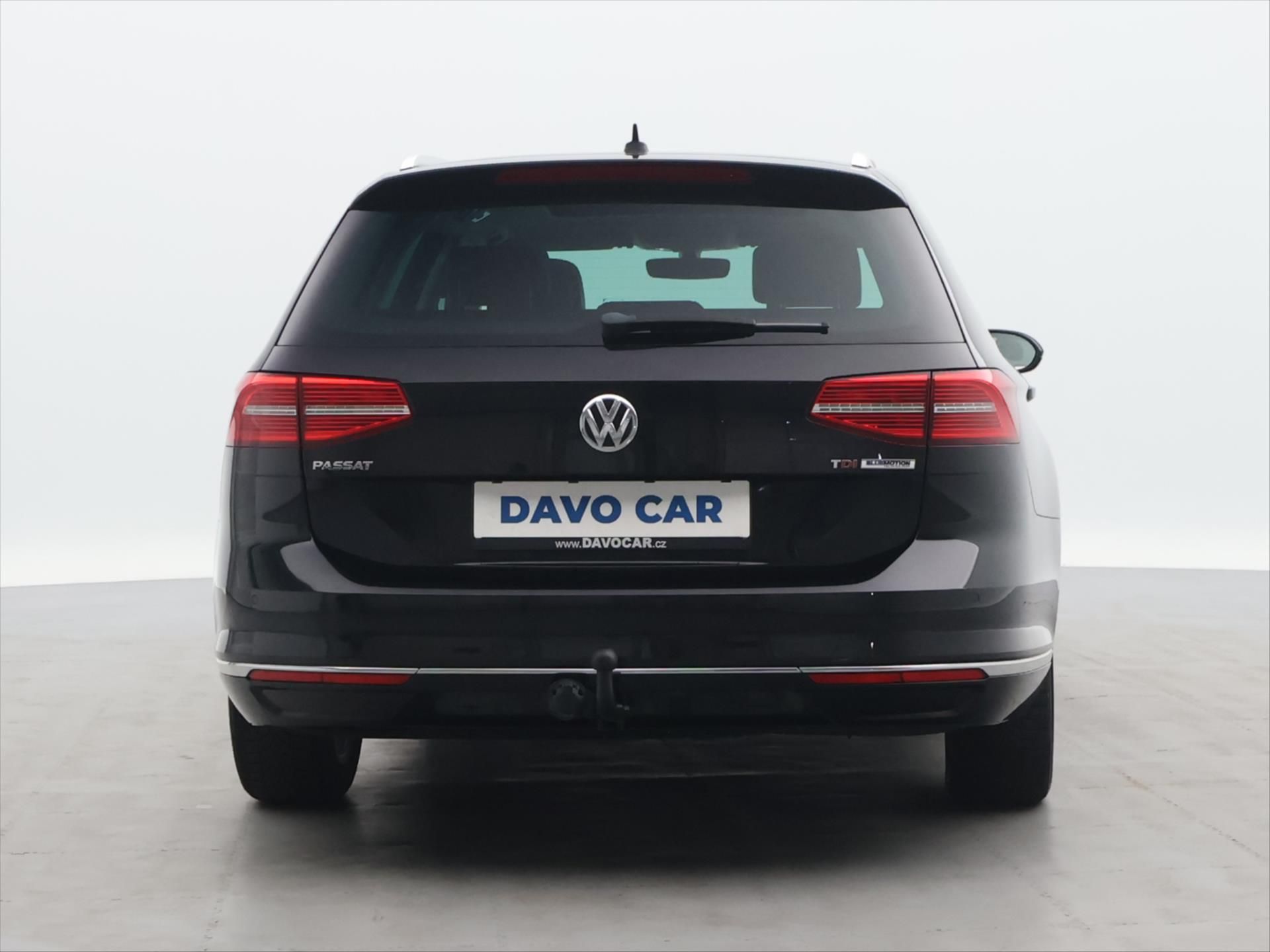 Volkswagen Passat, 1,6 TDI Highline Tažné Panoram - fotka 6