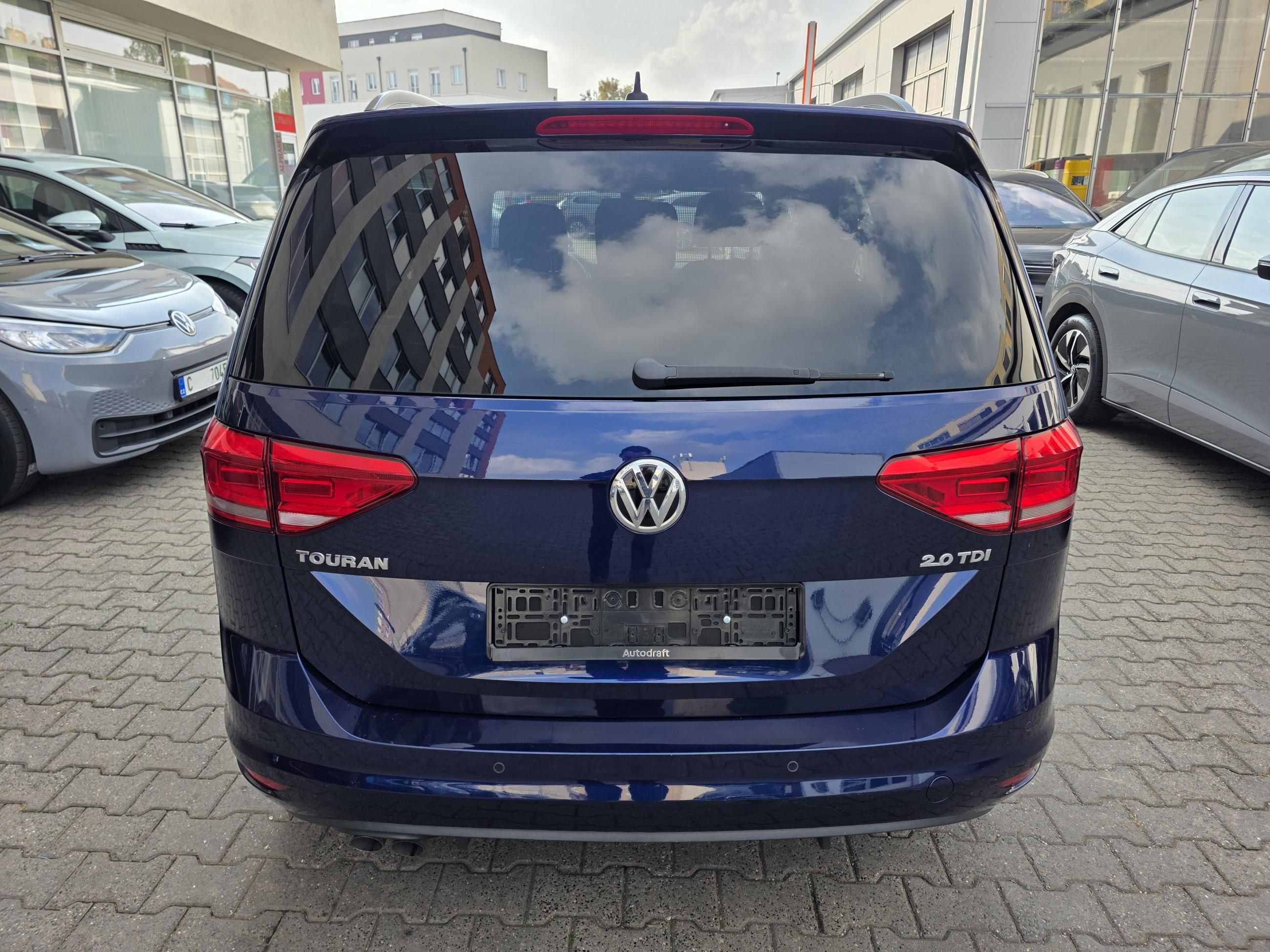 Volkswagen Touran, 2.0TDI 110kW TAŽNÉ NAVI ALU - fotka 5