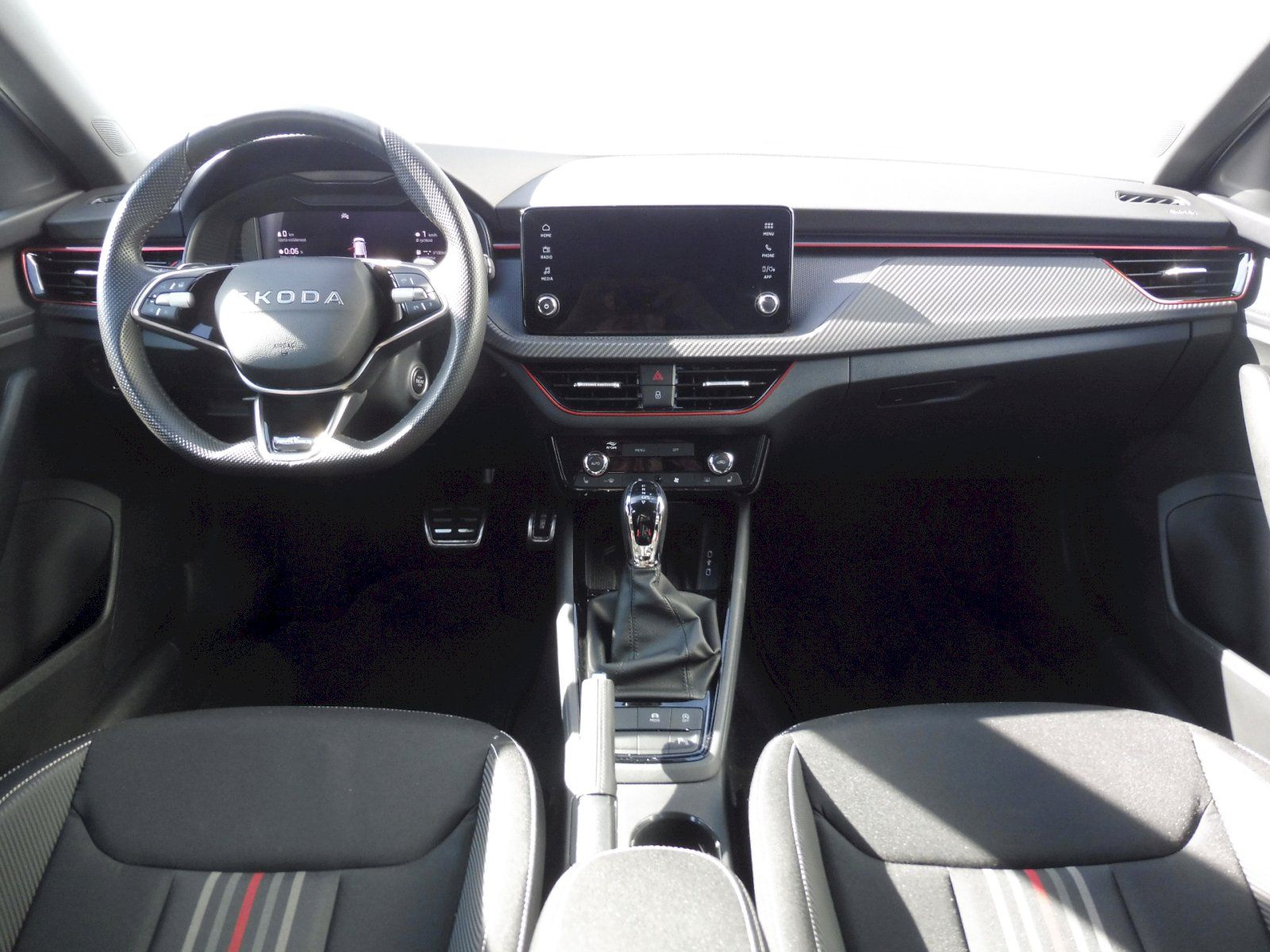 Škoda Scala, Monte Carlo 1,0 TSI 85kW DSG - fotka 5