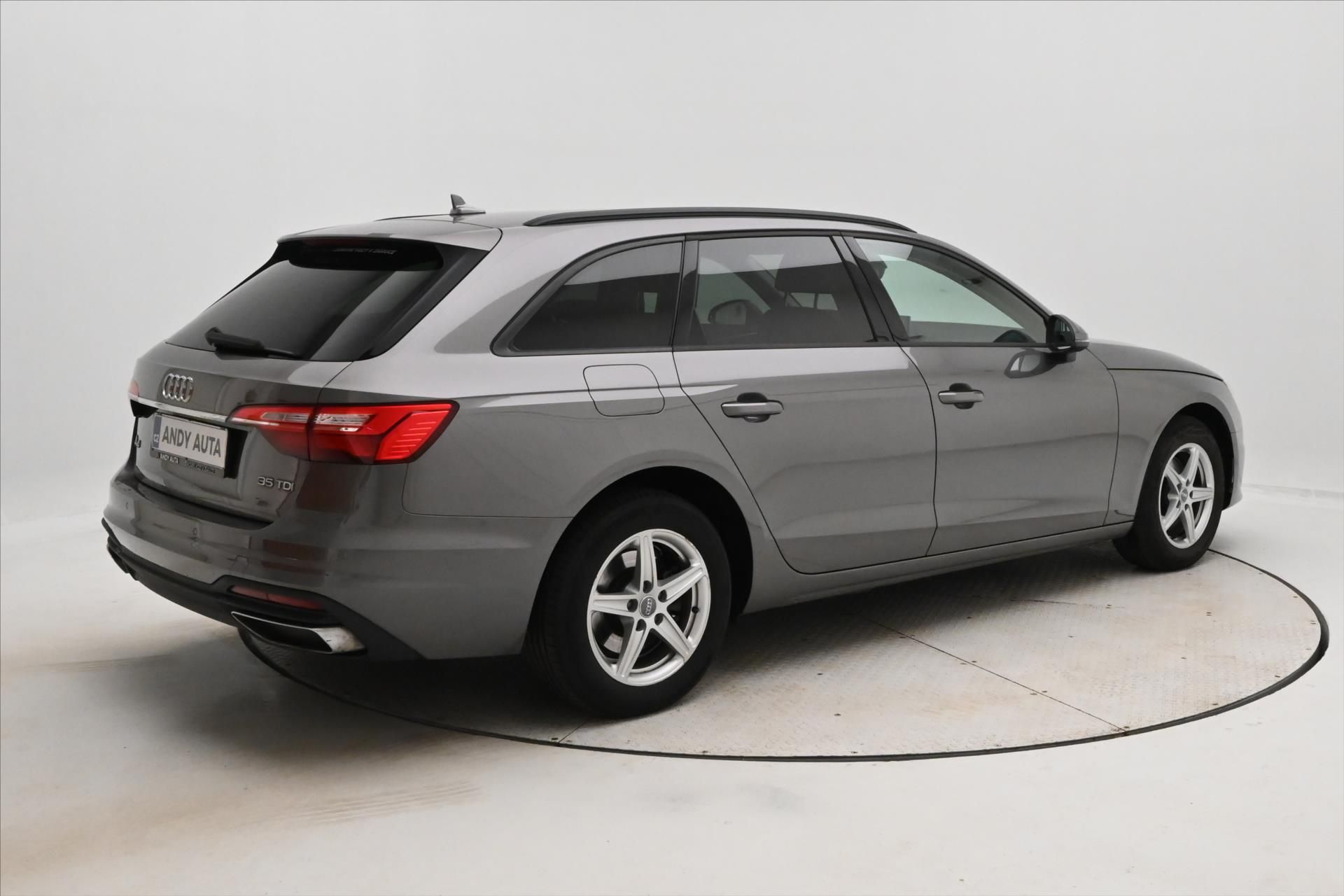 Audi A4 Avant, 2,0 TDI 120kW Mild Hybrid Záru - fotka 5
