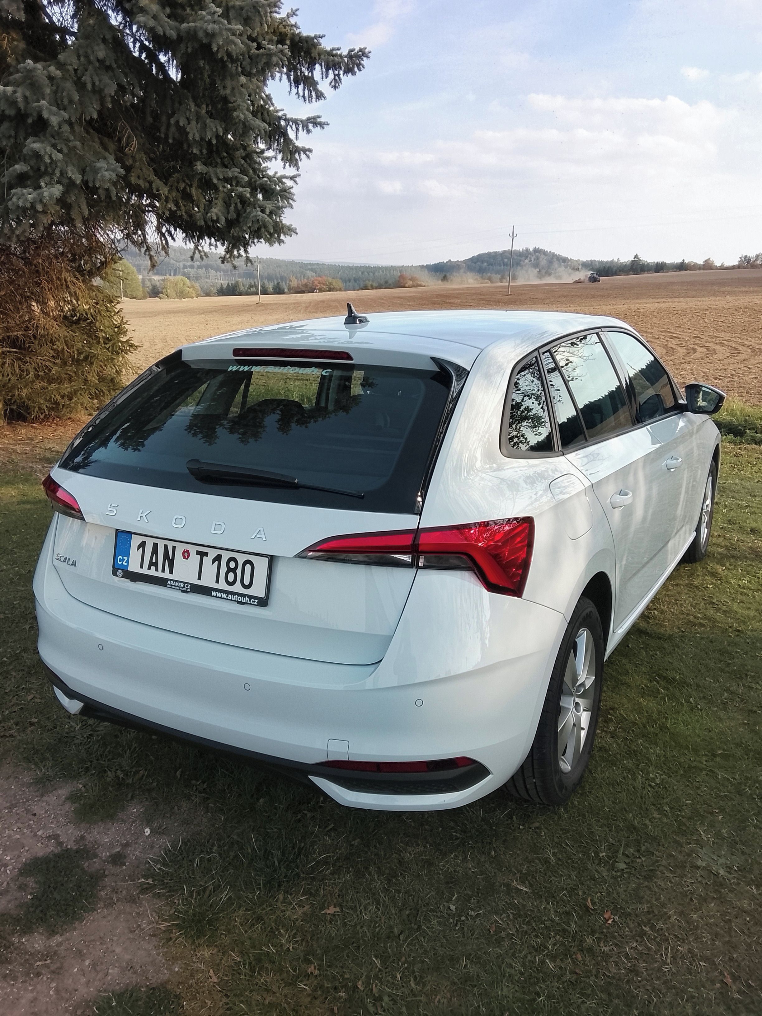 Škoda Scala, 1,0TSI 70kW 130 let - fotka 3
