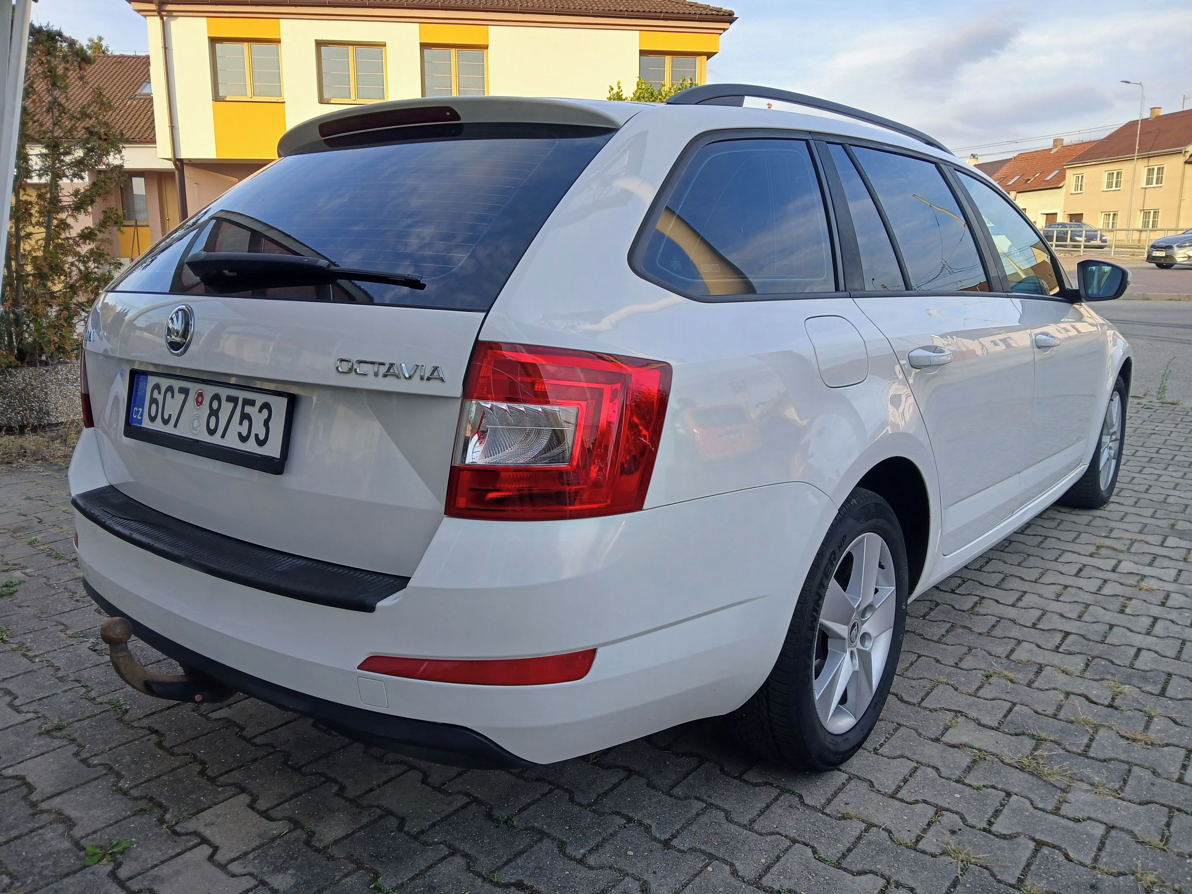 Škoda Octavia, 2.0TDI, 110kW, 1.maj., CZ. - fotka 5