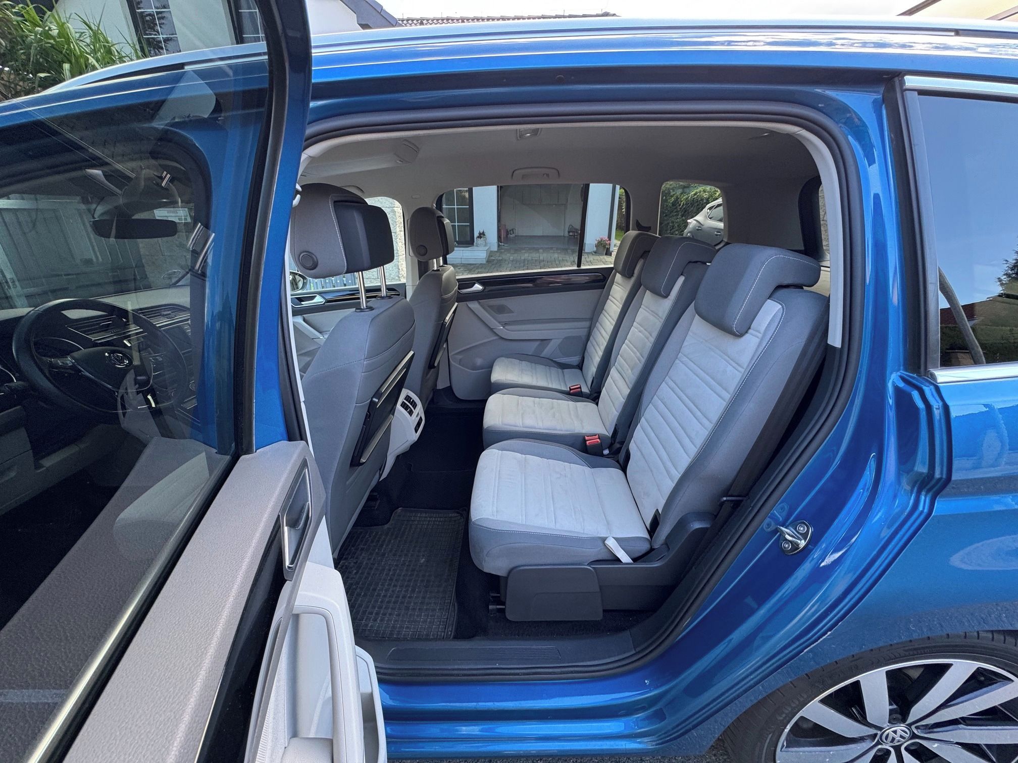 Volkswagen Touran, 2.0 TDI 140 kW DSG, 115000km - fotka 4