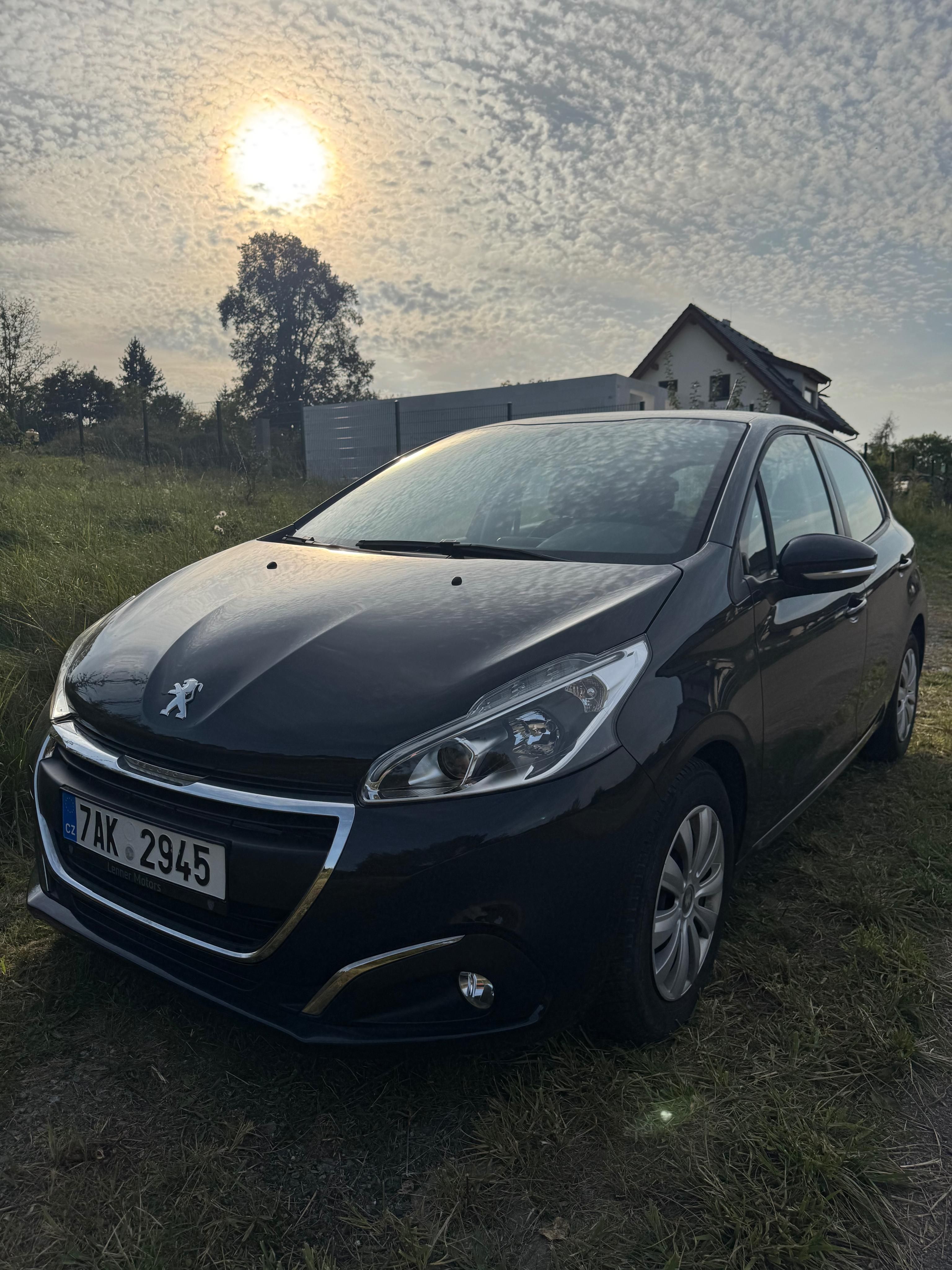 Peugeot 208, 1. MAJ., KUPOVÁNO NOVÉ V ČR