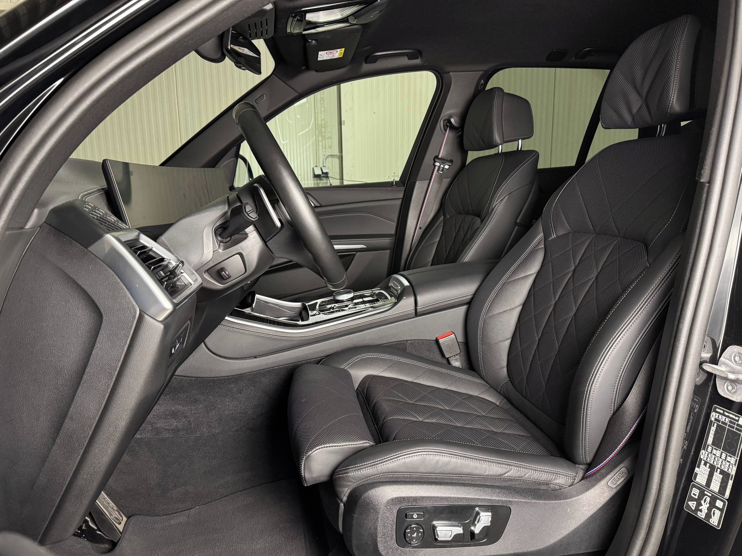 BMW X5, xDrive30D, M-packet, výbava - fotka 6