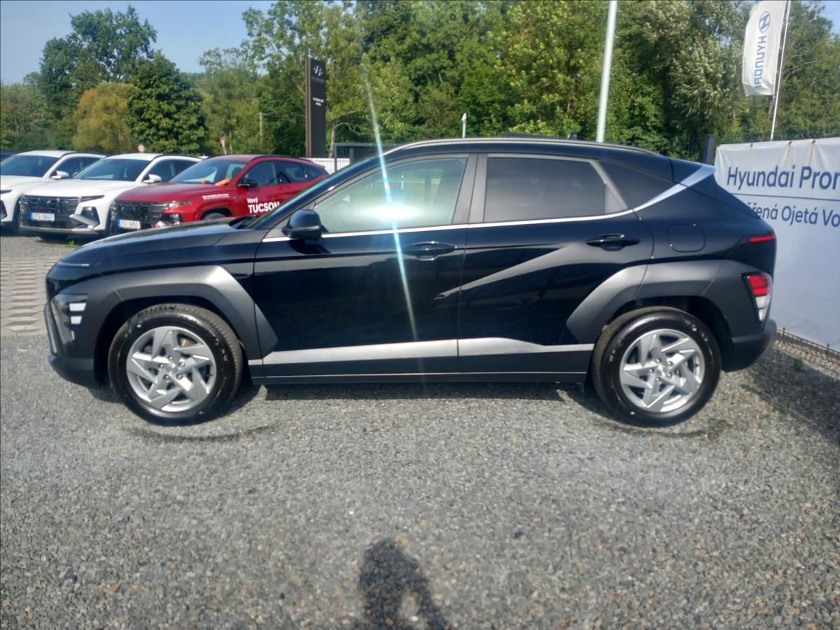 Hyundai Kona, 1,6 T-GDI SMART DCT 4x4 TECHN. - fotka 4