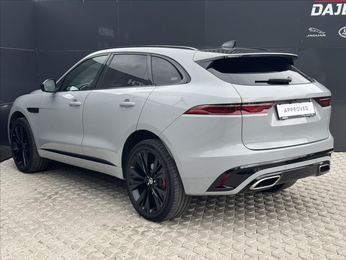 Jaguar F-Pace, 3,0 D300 R-Dynamic SE AT ČR DP - fotka 6