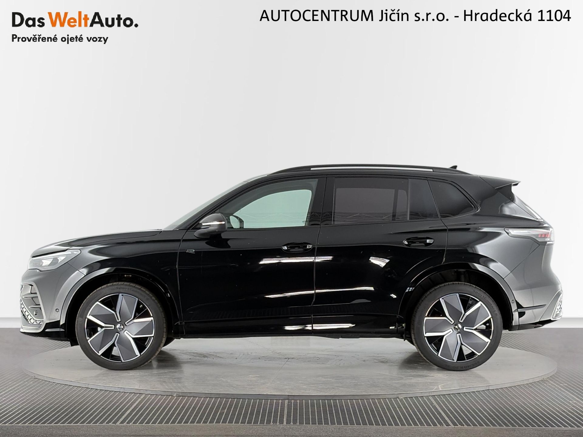 Volkswagen Tiguan, R-Line 2.0 TSI 195kW 4Motion D - fotka 3