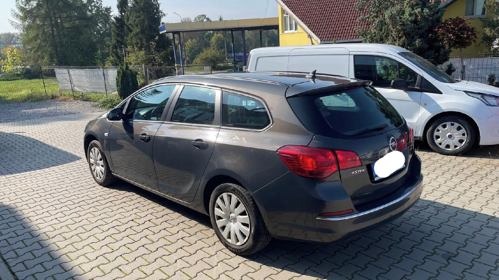 Opel Astra, 1.6 TDCi // 81 // AC // - fotka 6