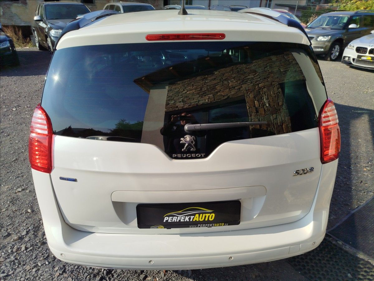 Peugeot 5008, 1,6 HDi 88 kW, 7-MÍST, AUTOMAT - fotka 5
