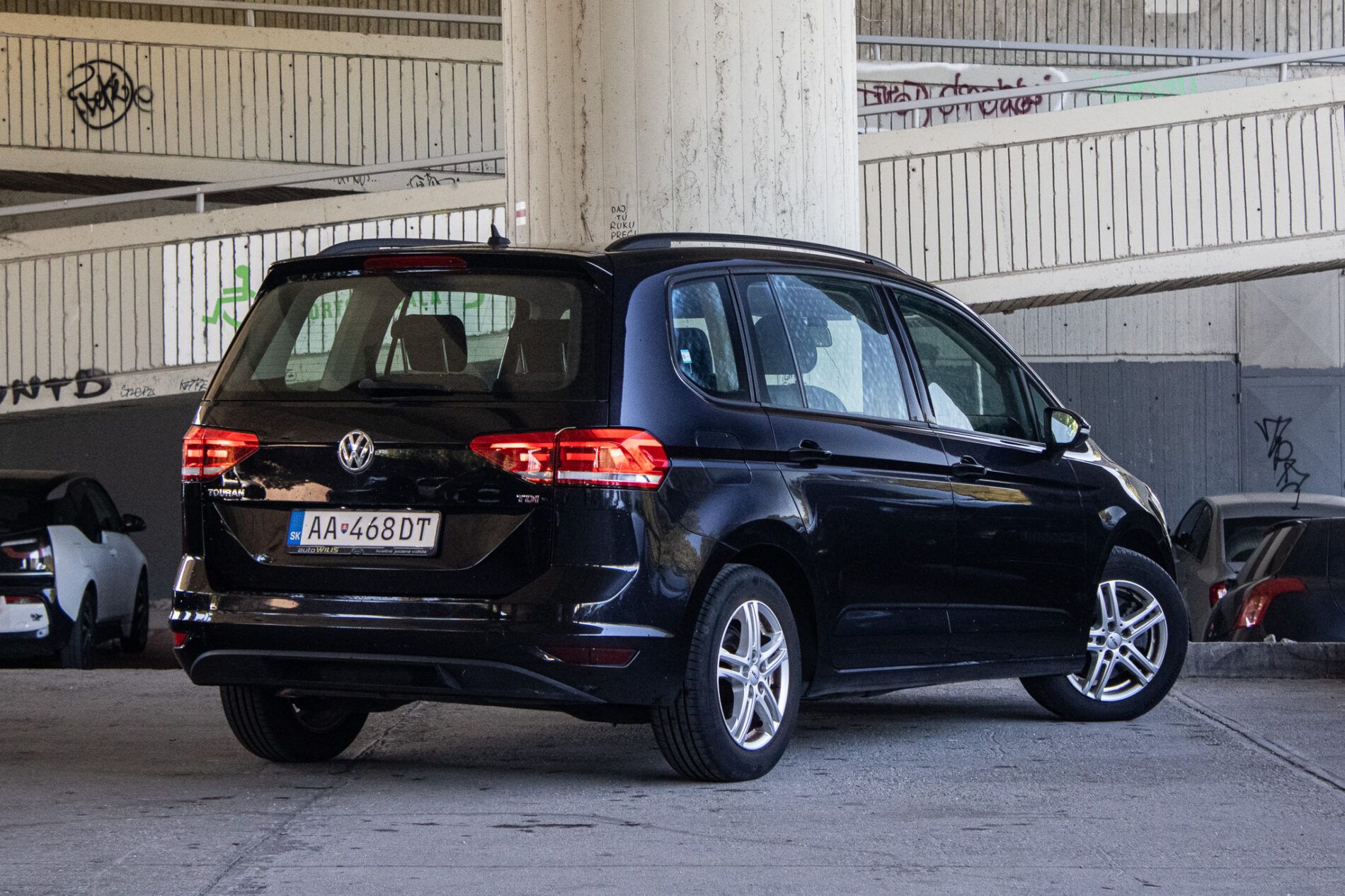 Volkswagen Touran - fotka 5
