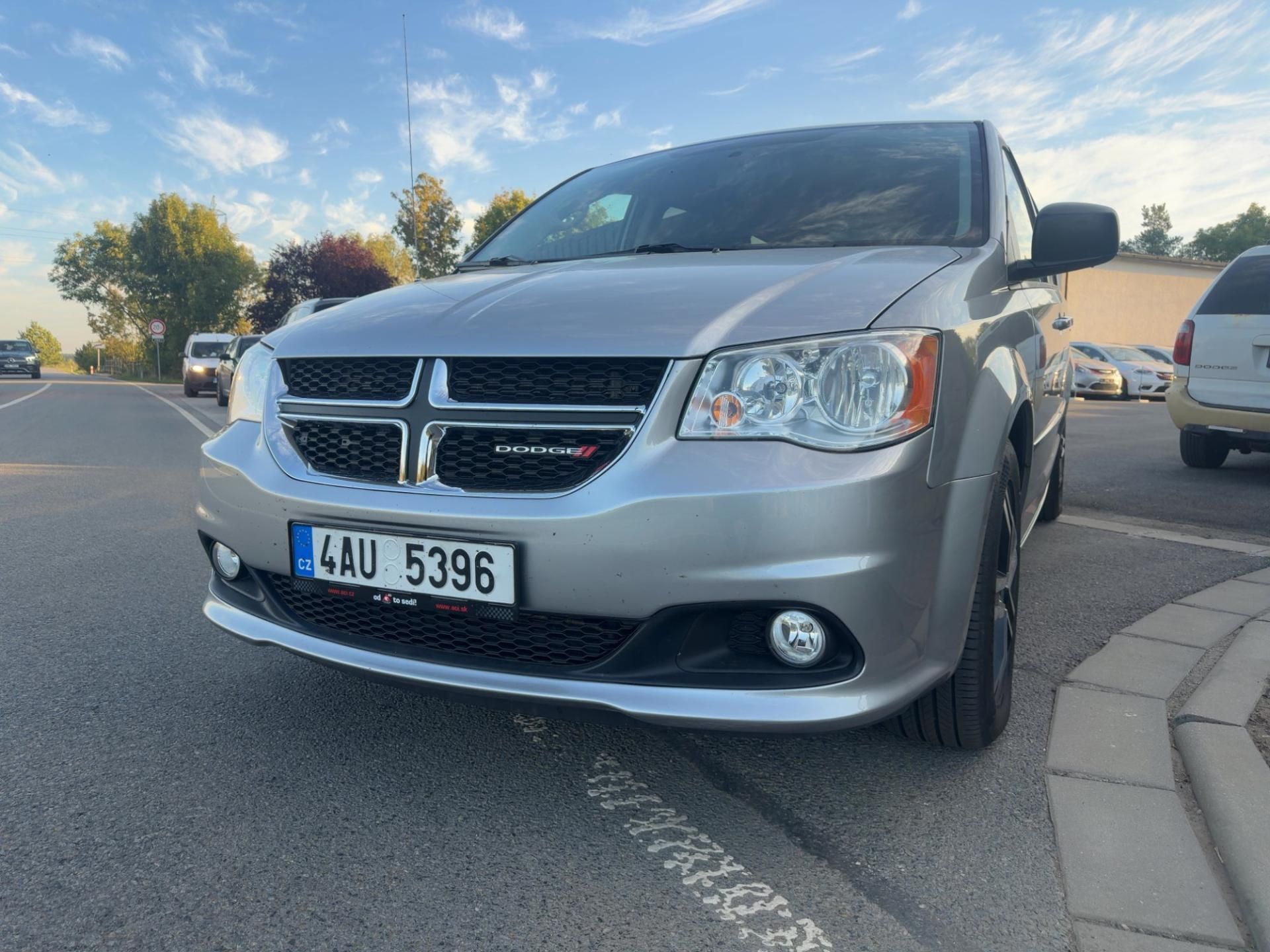 Dodge Grand Caravan, 3,6 RT Pentastar 2013 - fotka 6