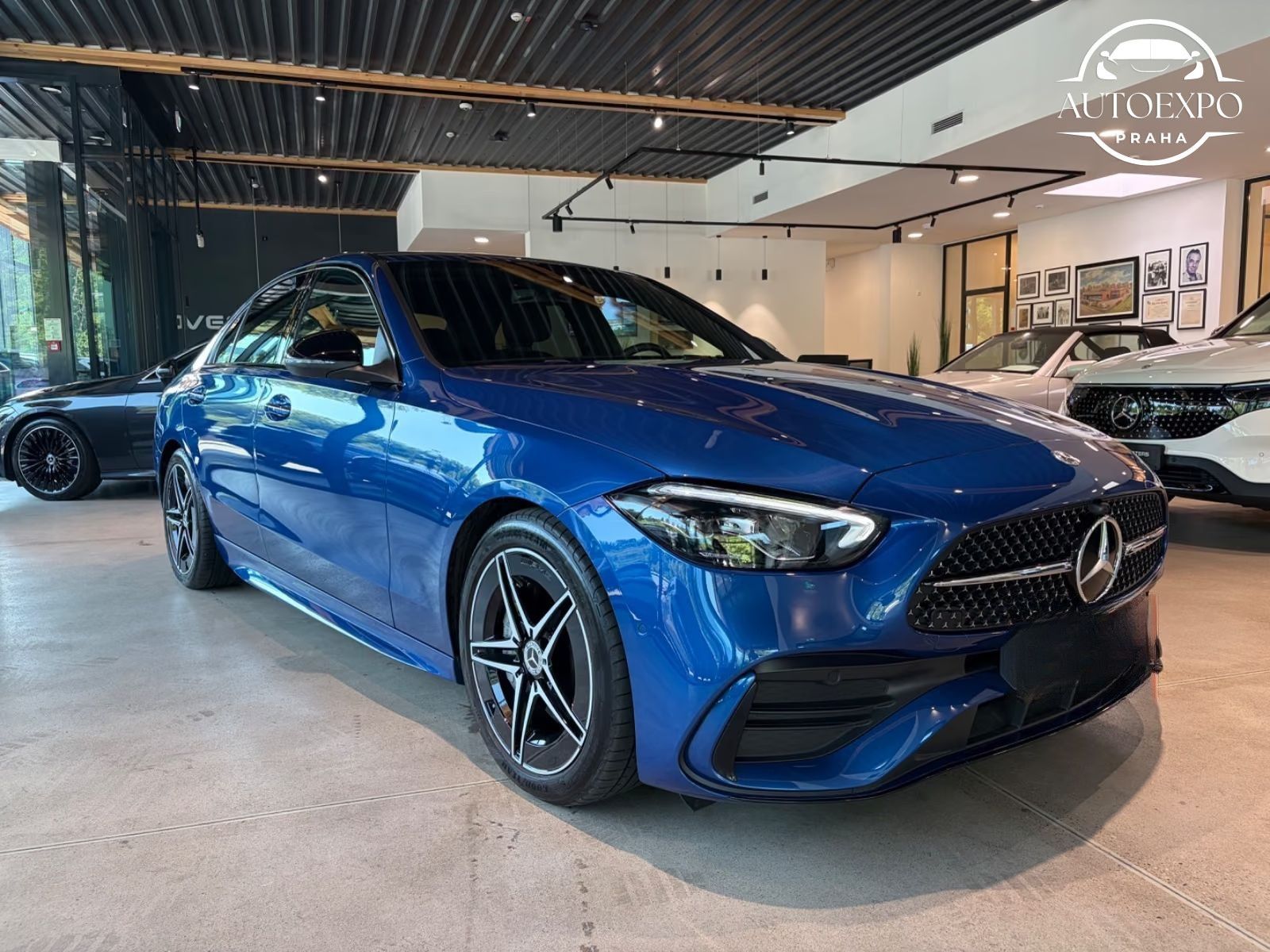 Mercedes-Benz Třídy C, C 300d *BURMESTER/*AMG* - fotka 2
