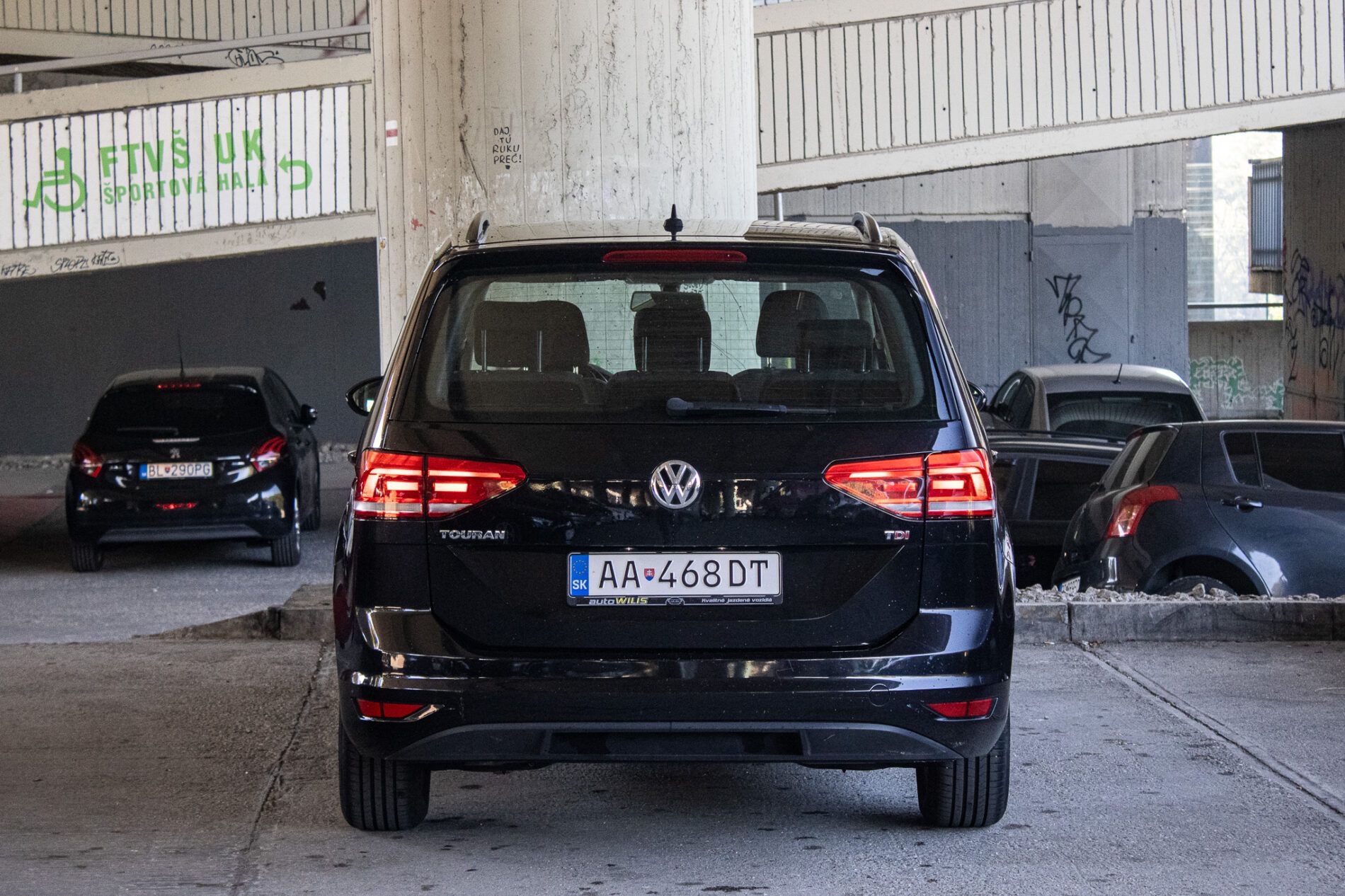 Volkswagen Touran - fotka 6