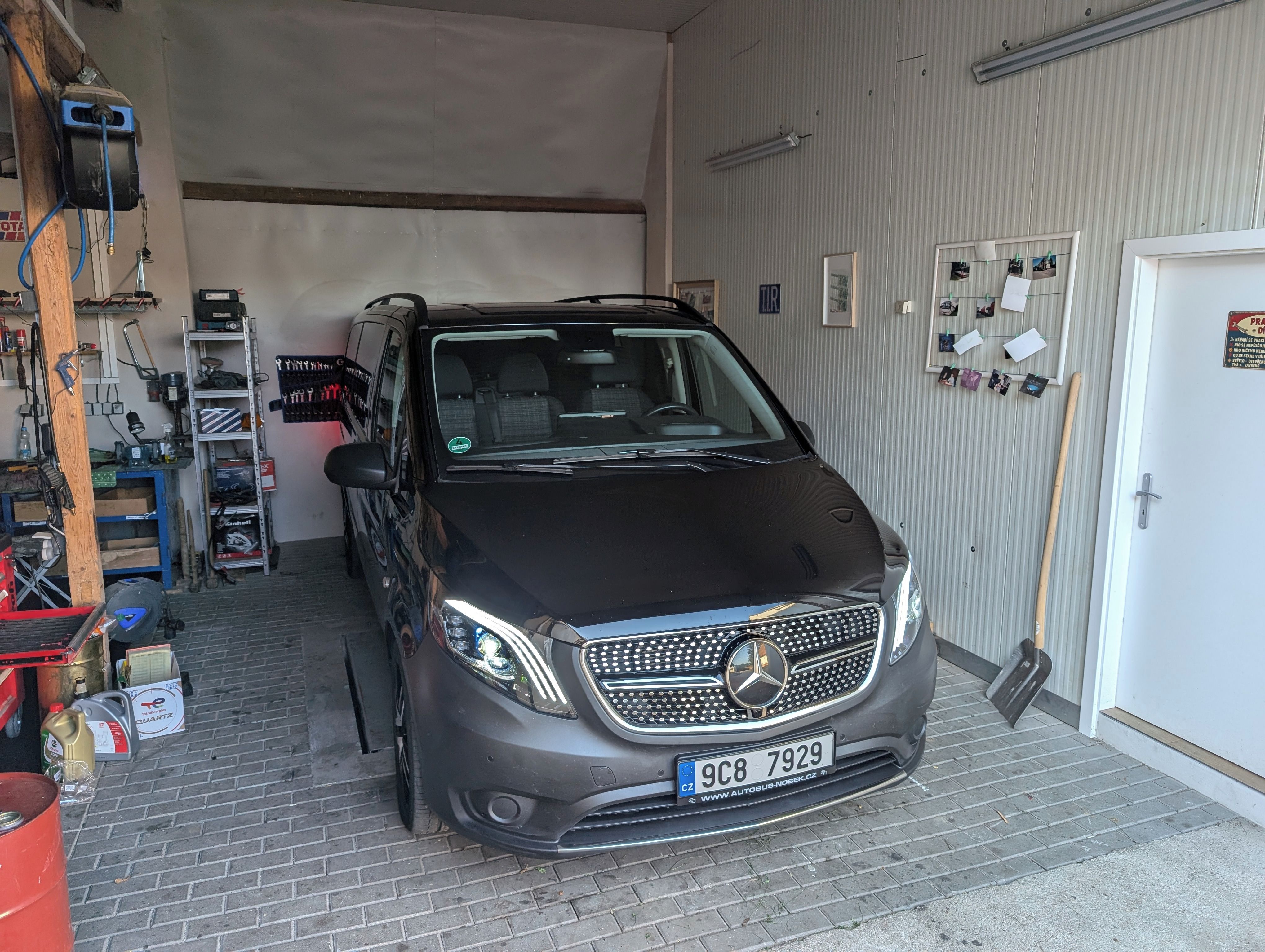 Mercedes-Benz Vito, Mercedes Benz Vito 2.2L 9 míst - fotka 6