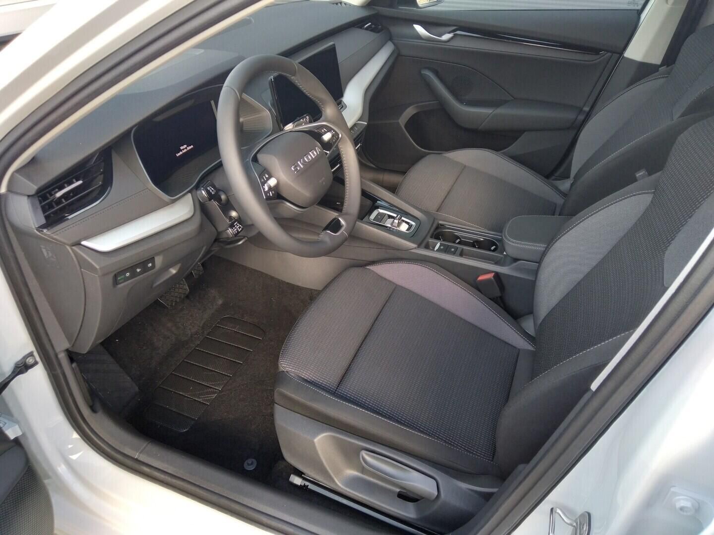 Škoda Octavia, Combi Selection 2,0 TDI 110 kW - fotka 6