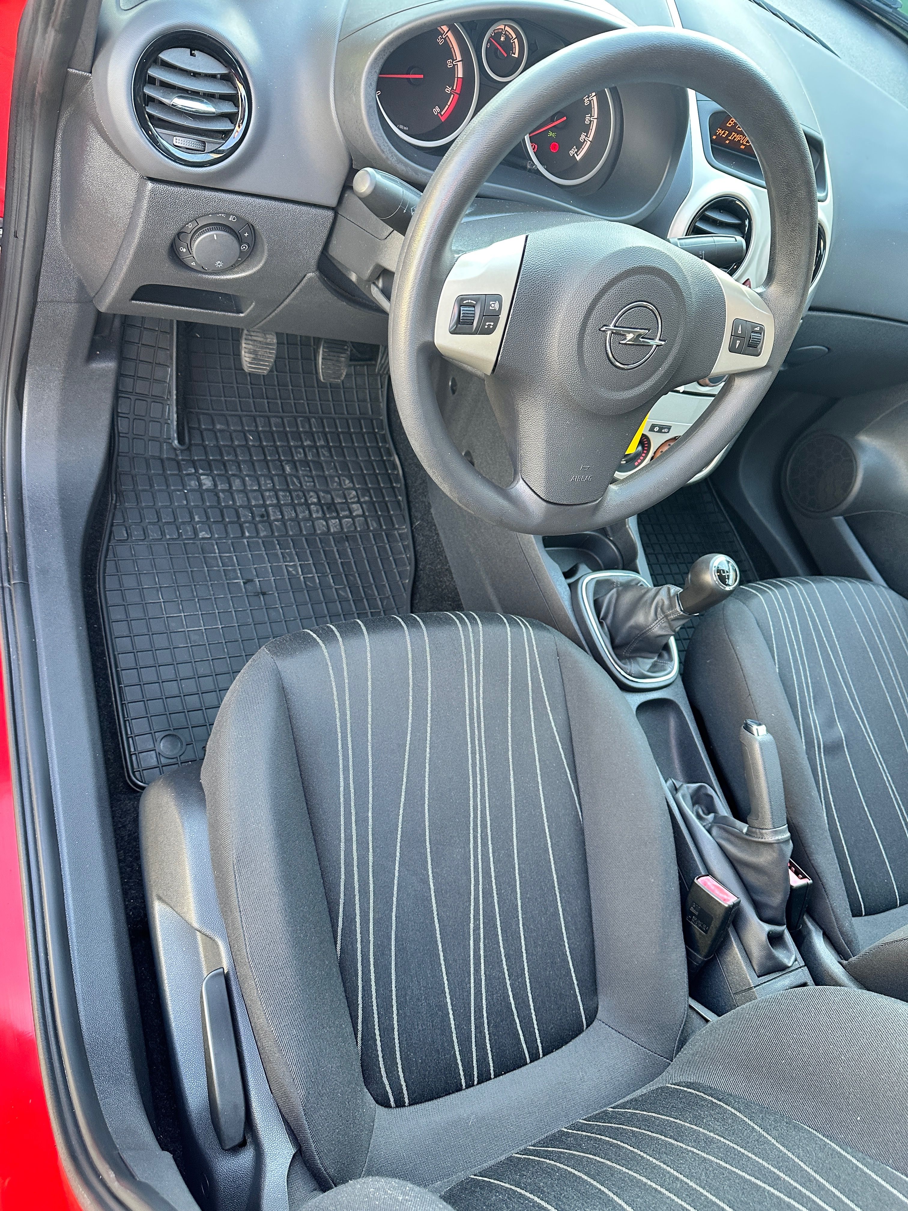 Opel Corsa, Opel Corsa 1.2 16v - fotka 5