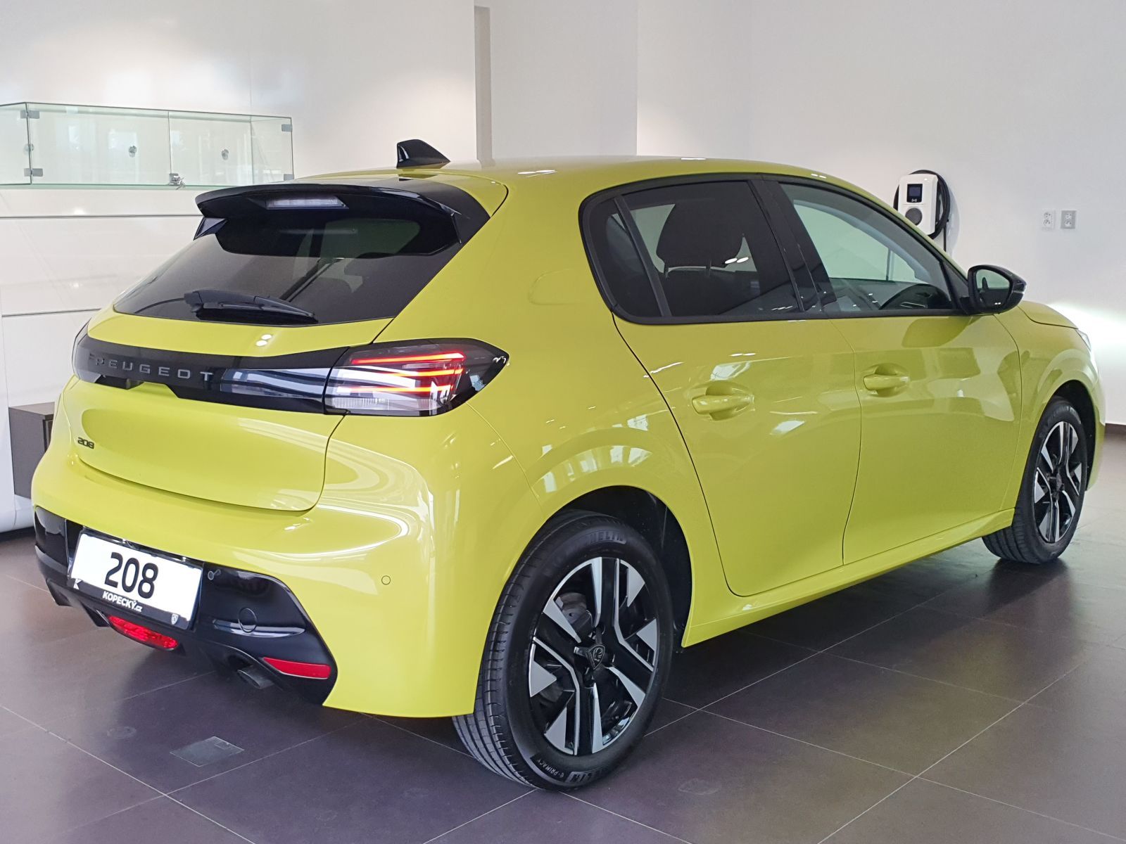 Peugeot 208, ALLURE 1.2 TURBO 100k MAN6 - fotka 6