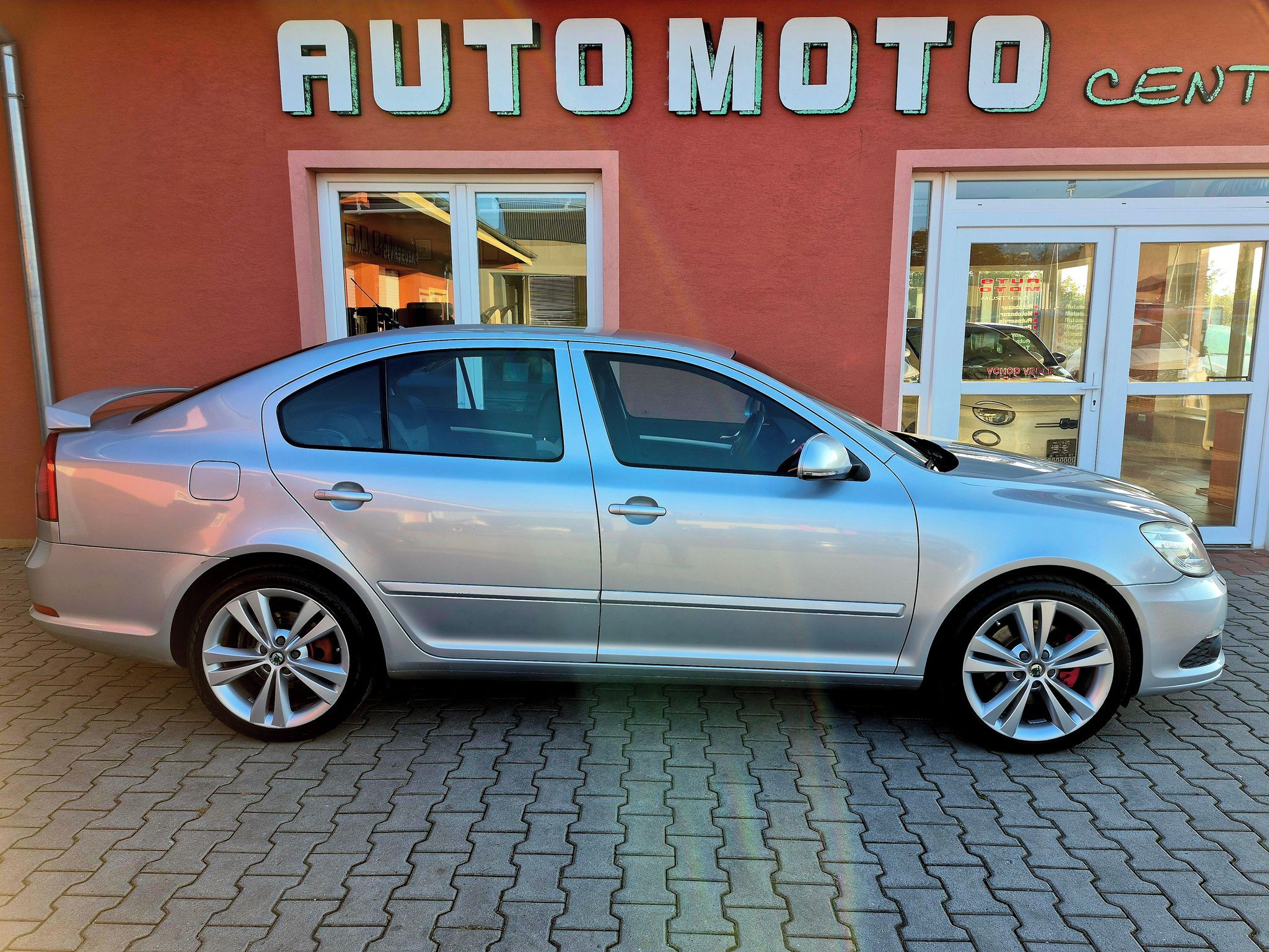 Škoda Octavia, 2.0 TDi 125kw RS FACELIFT - fotka 5