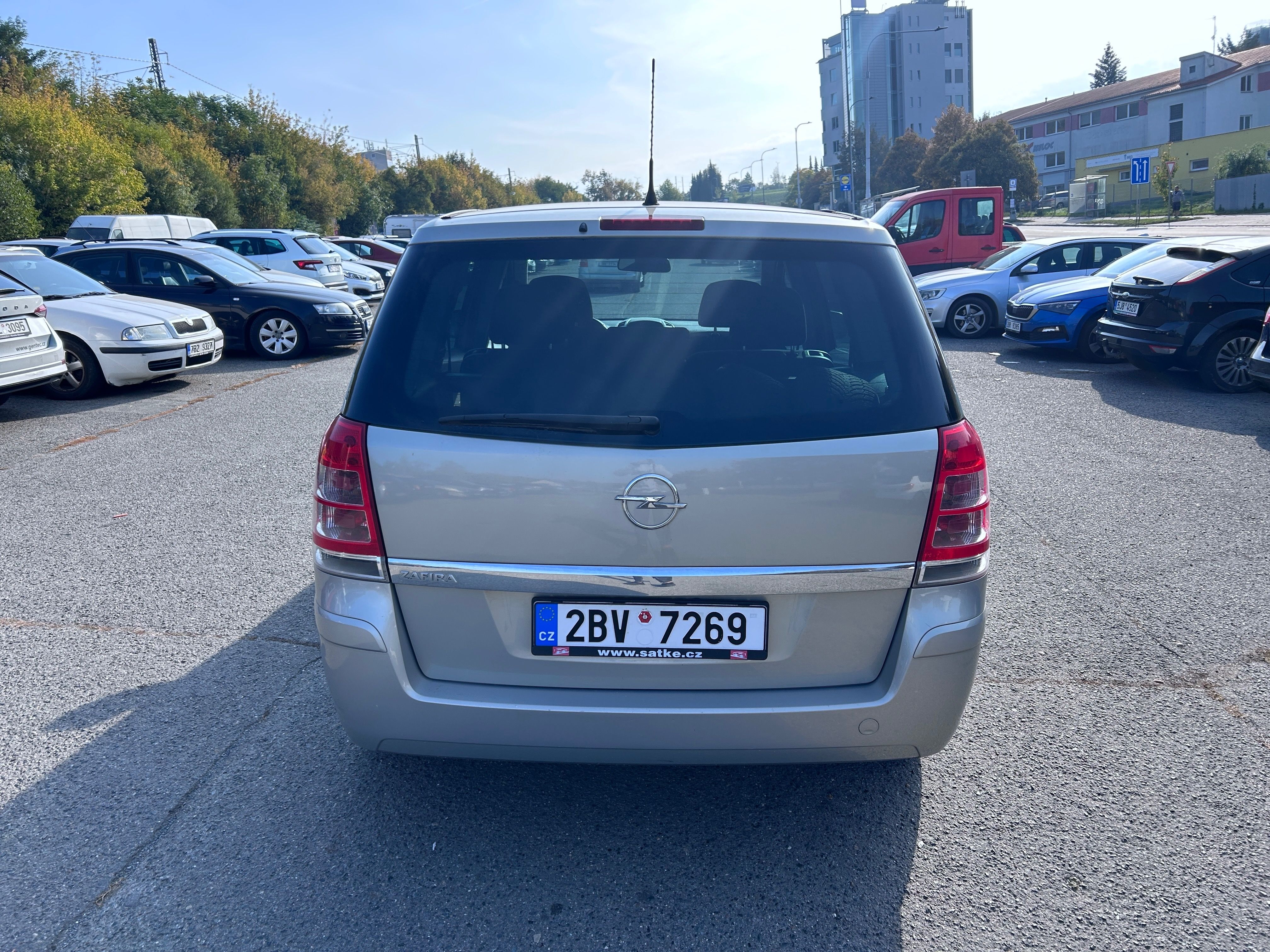 Opel Zafira, B 1,8 16V, 7 míst - fotka 6