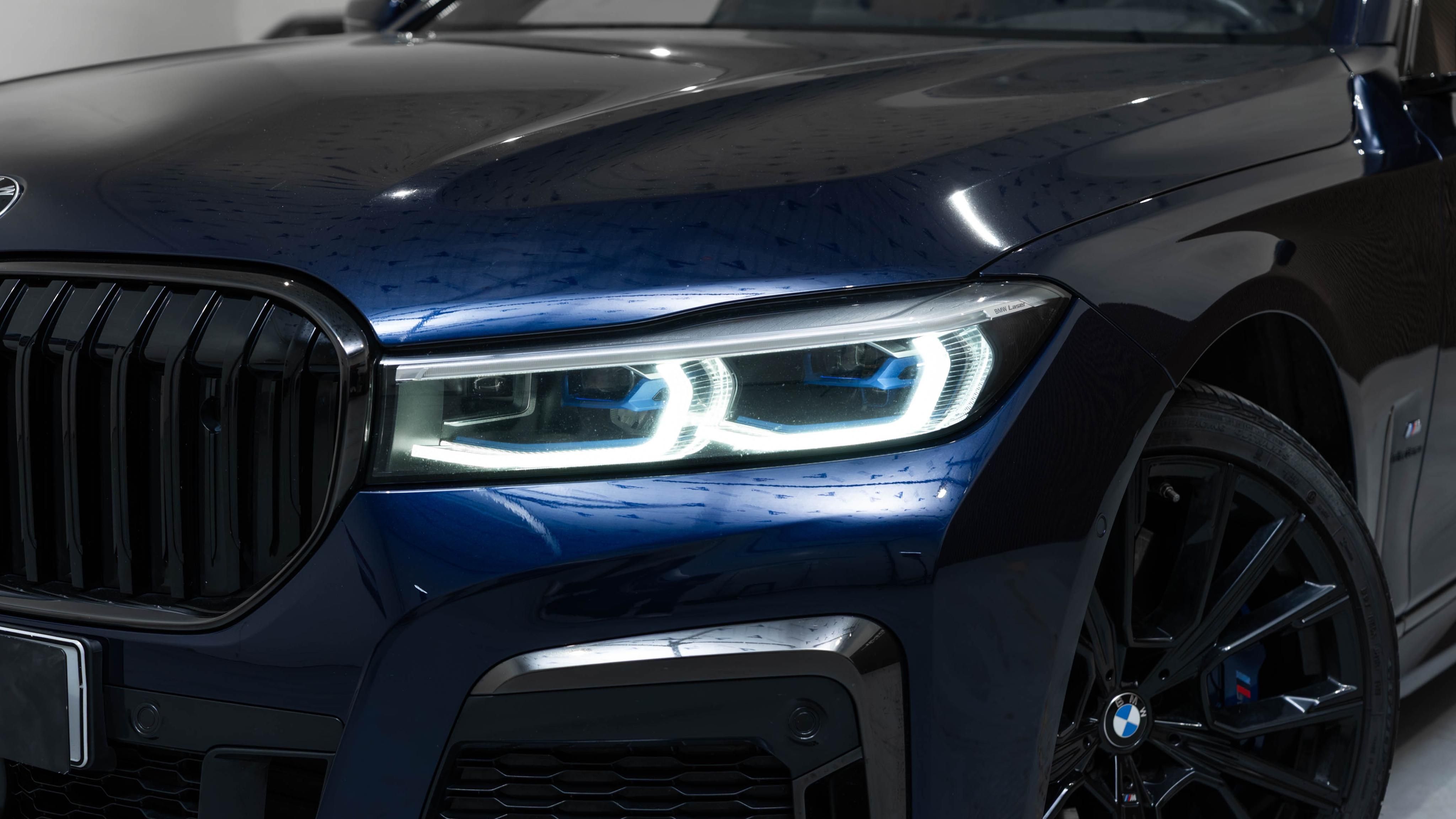 BMW Řada 7, 750i, XDrive - fotka 6