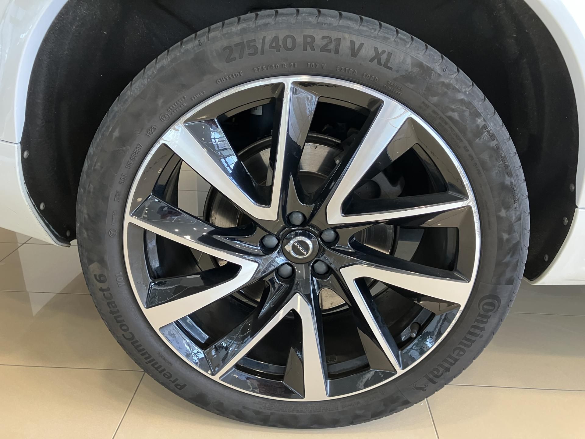 Volvo XC90, B5 AWD Ice Line Plus Dark AT8 - fotka 5