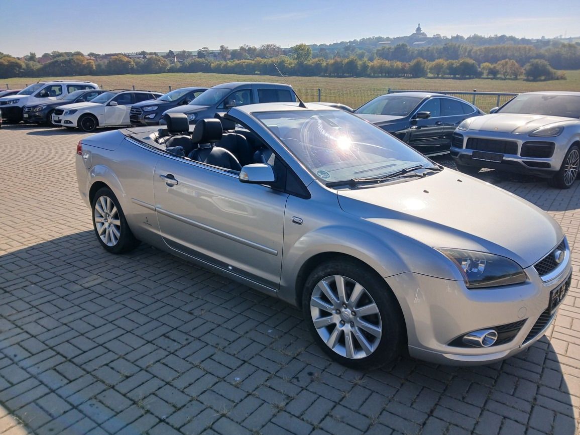 Ford Focus, 2,0 Kabriolet Pinifarina - fotka 6