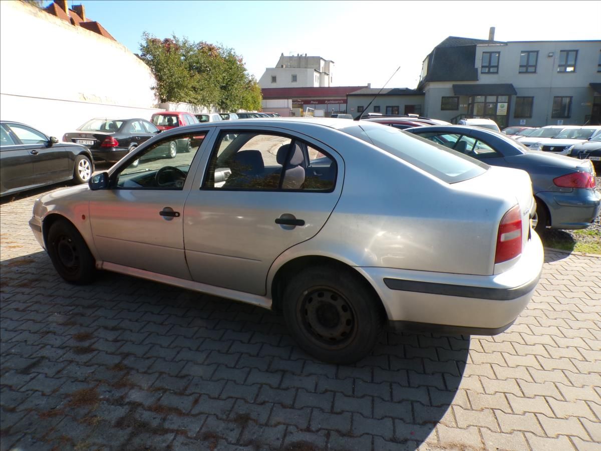 Škoda Octavia, 1,6 LX  EKO ZAPLACENO - fotka 6