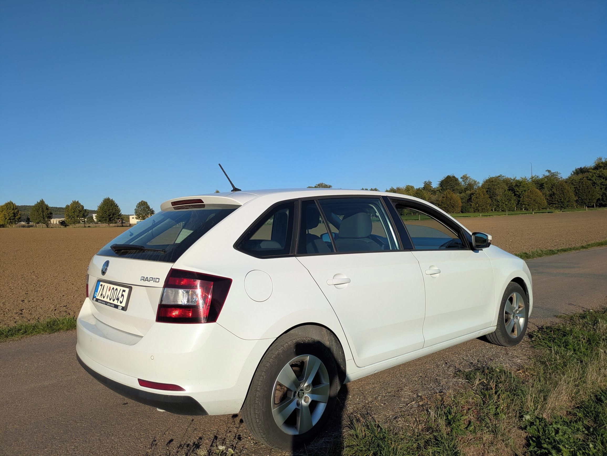 Škoda Rapid, servisováno - fotka 4
